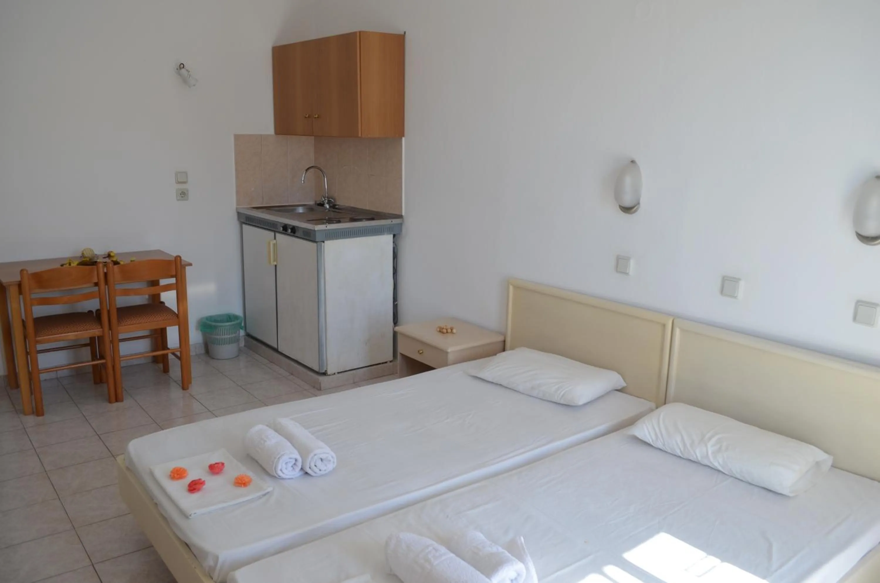 Photo of the whole room, Bed in Kremasti Memories