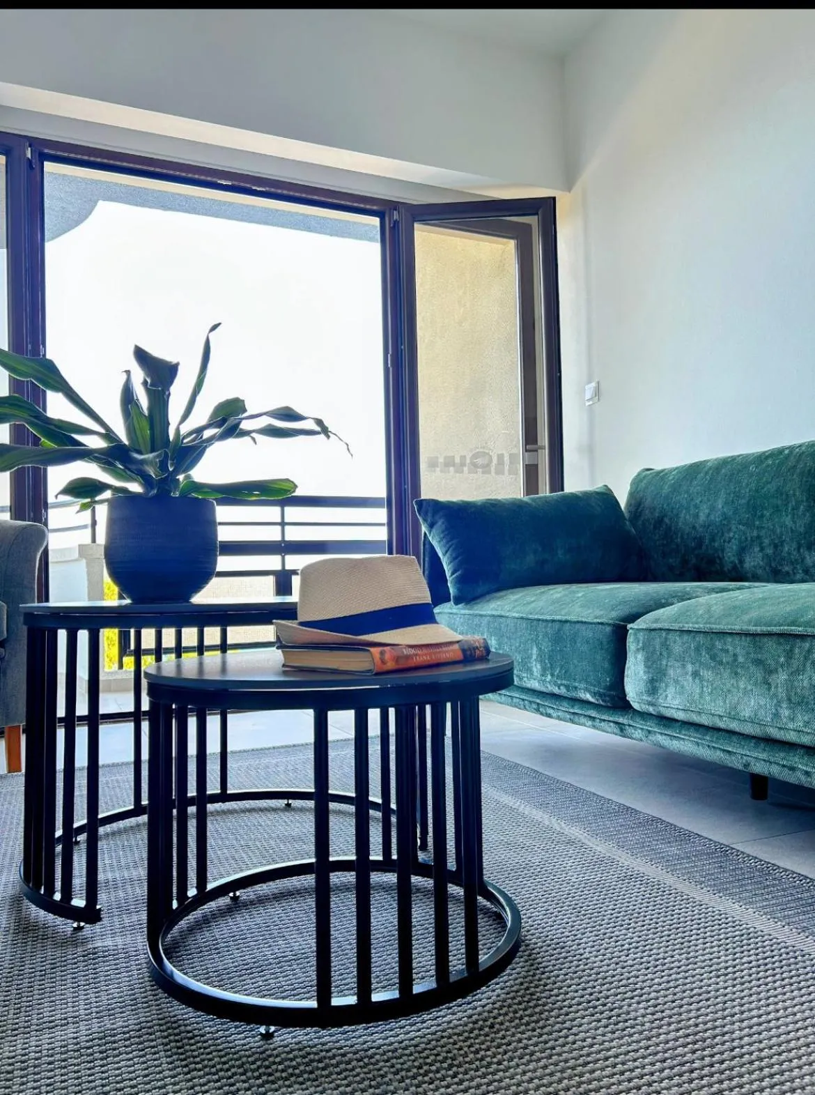 Living room in Pigeon Beach Hotel Apartments