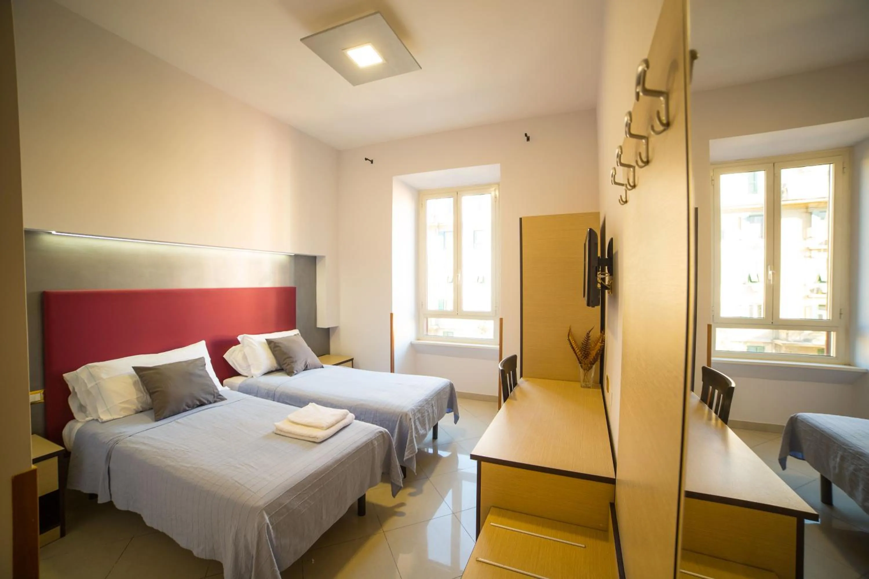Photo of the whole room, Bed in All Seasons