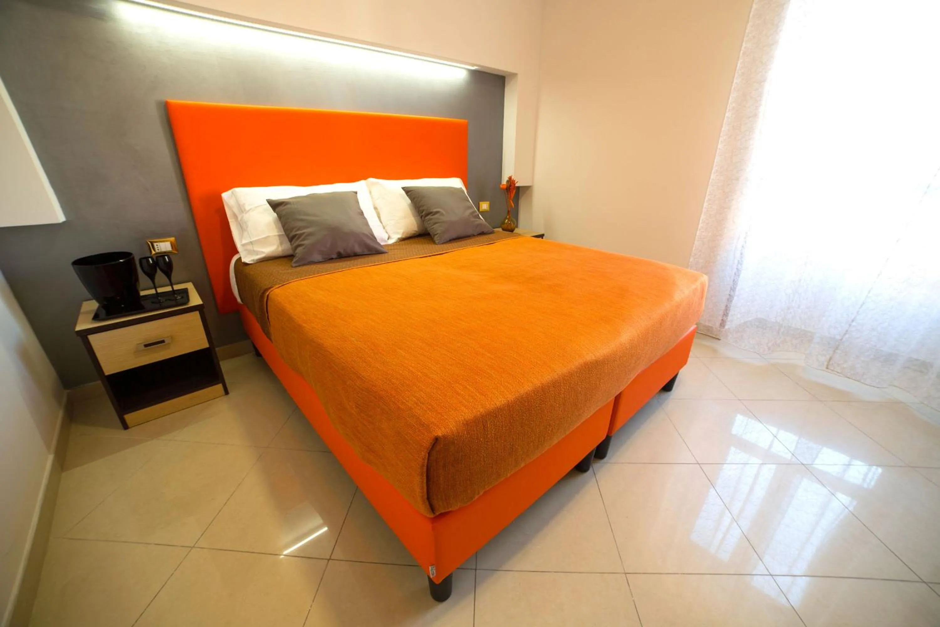 Photo of the whole room, Bed in All Seasons