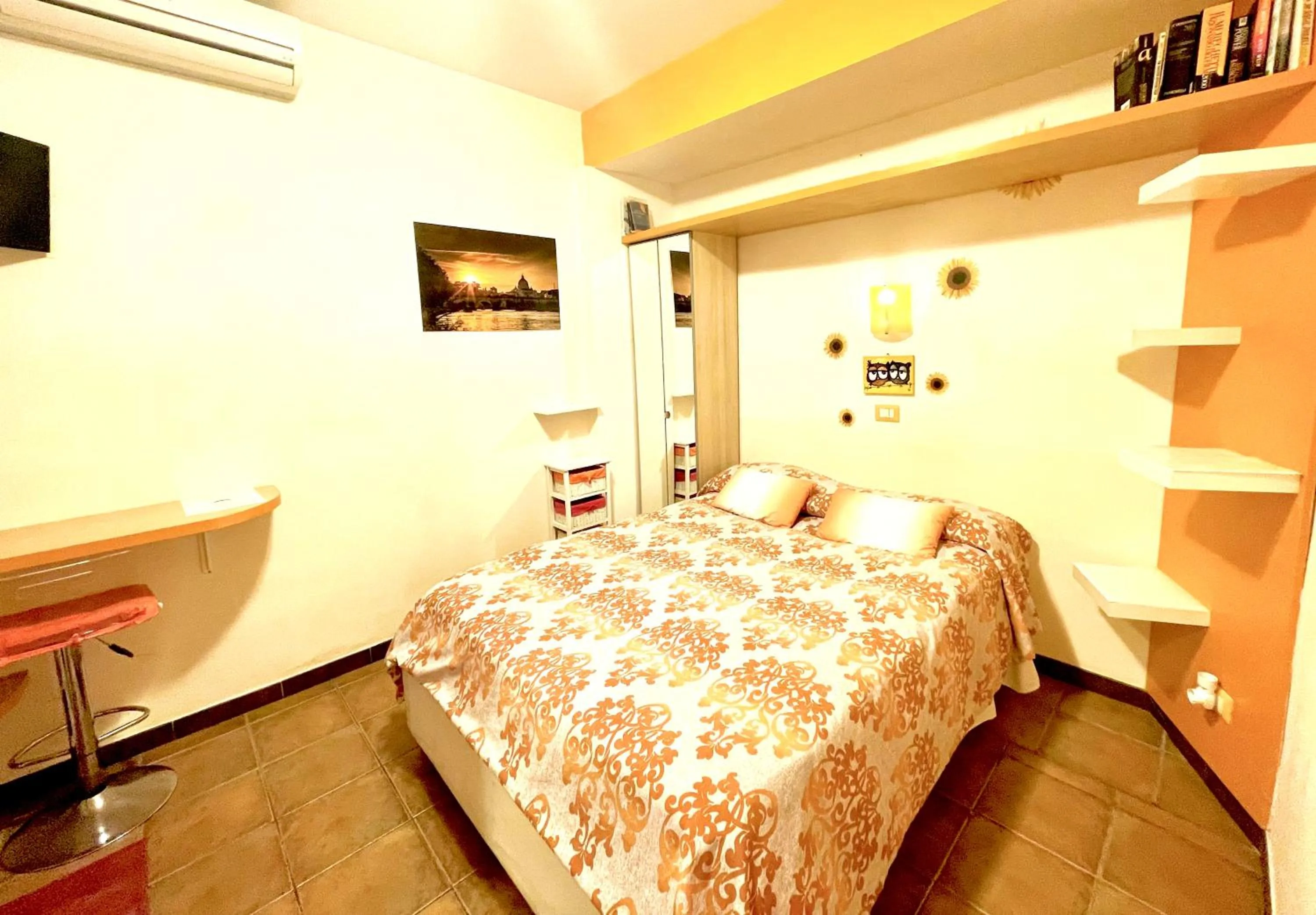 Bedroom, Bed in Rhome86