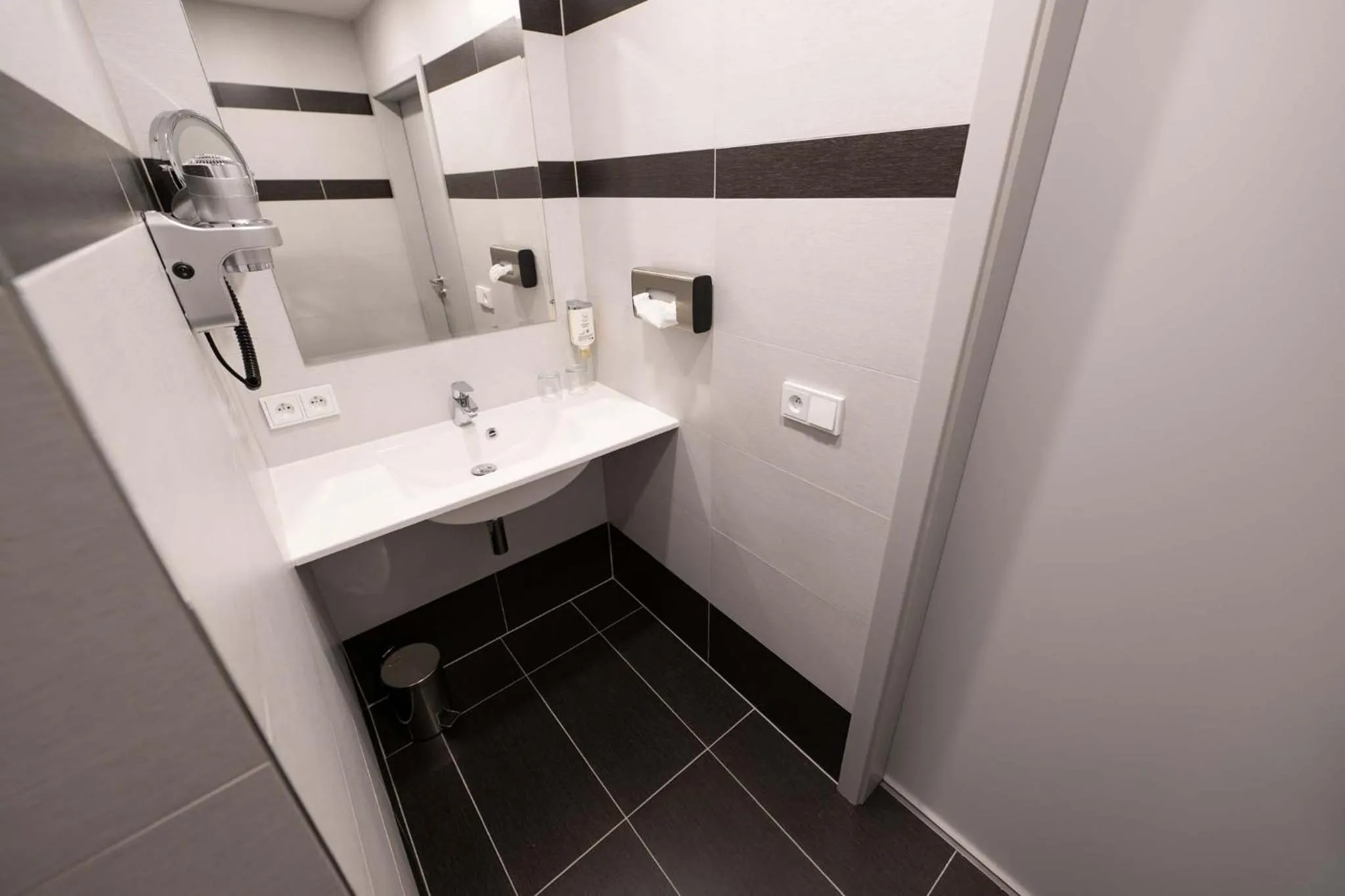 Bathroom in Hotel Villa EDEN