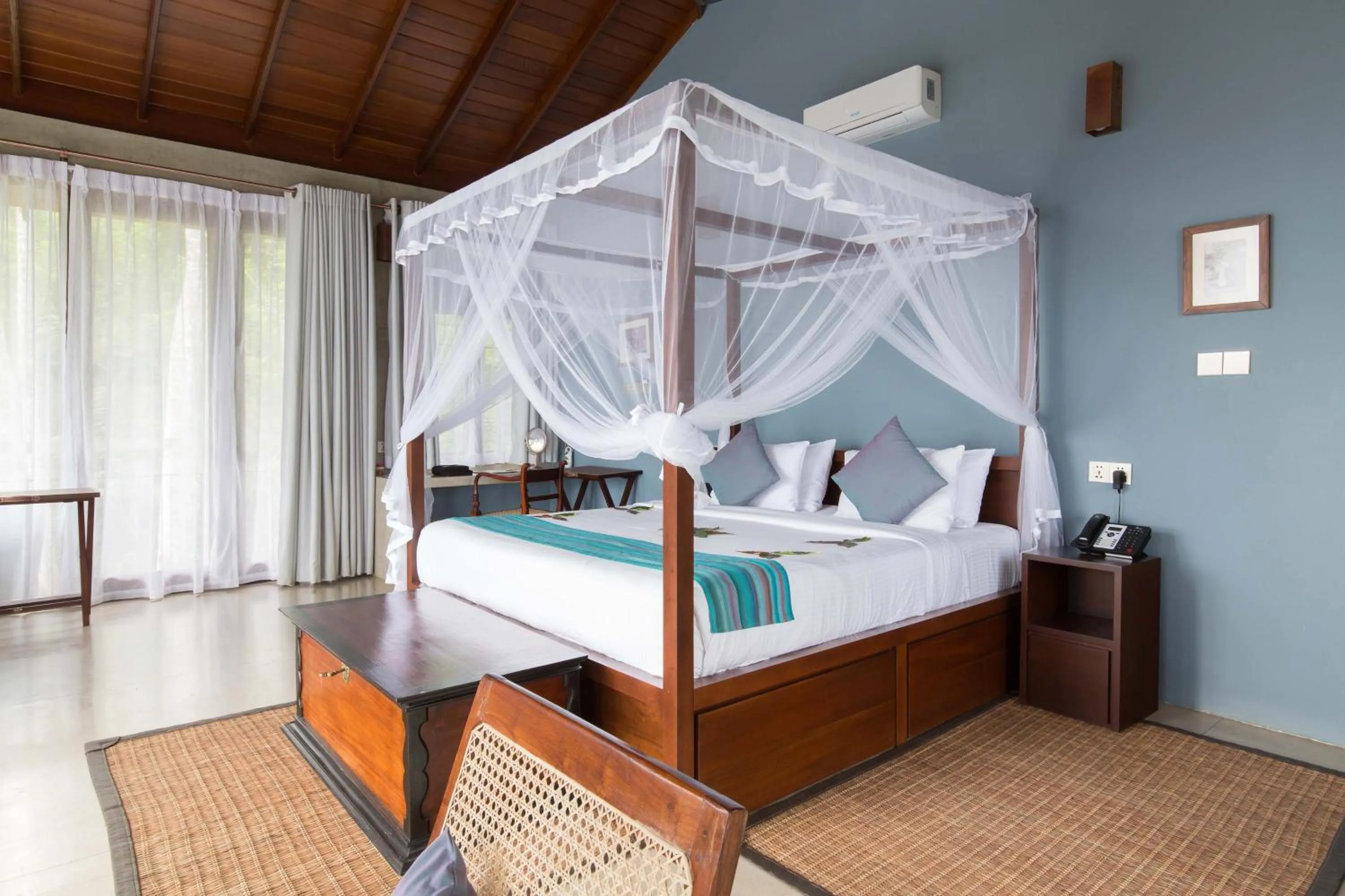 Bed in Aarunya Nature Resort - Kandy