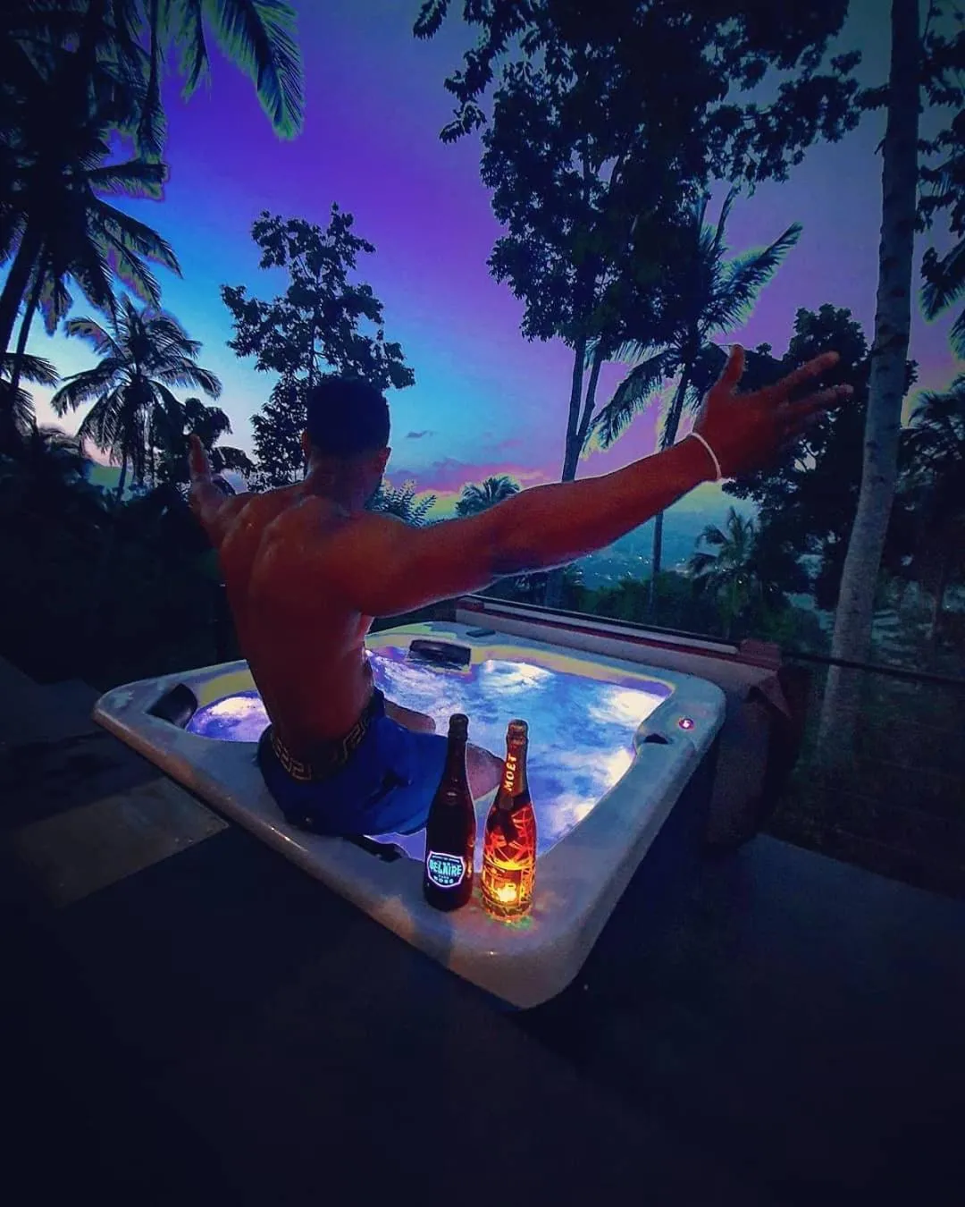 Hot Tub in Aarunya Nature Resort - Kandy