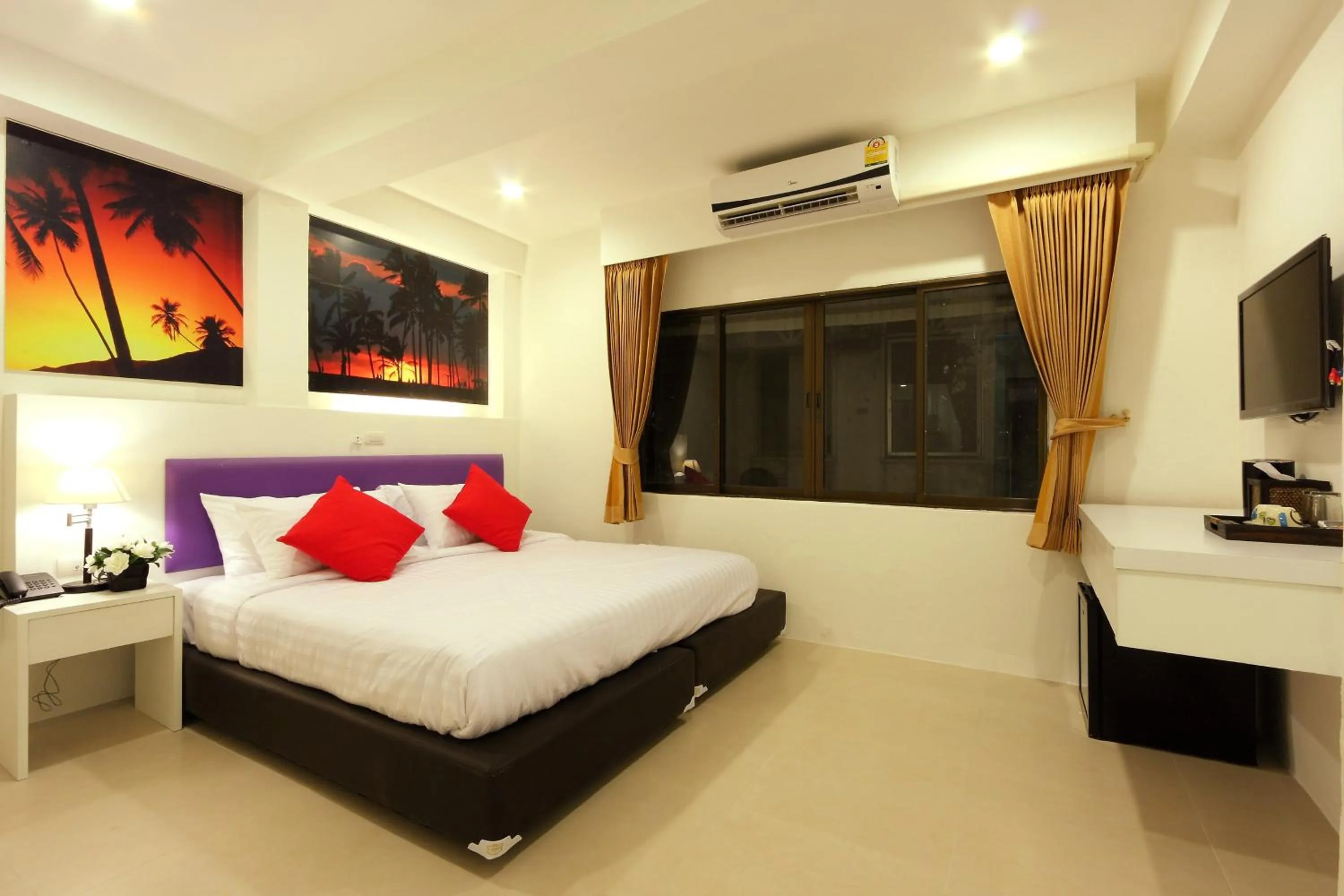Photo of the whole room, Bed in Armoni Patong Beach Hotel