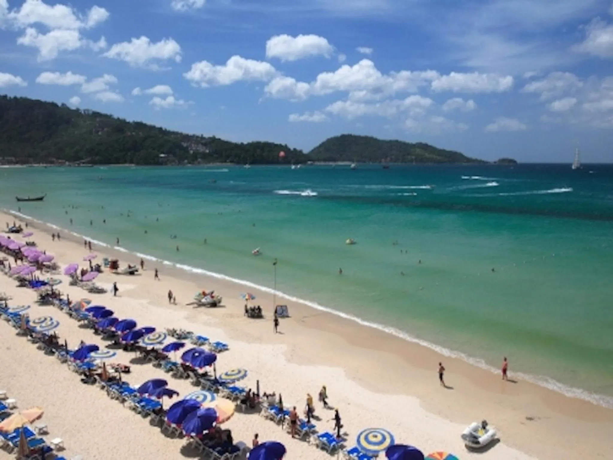 Beach in Armoni Patong Beach Hotel