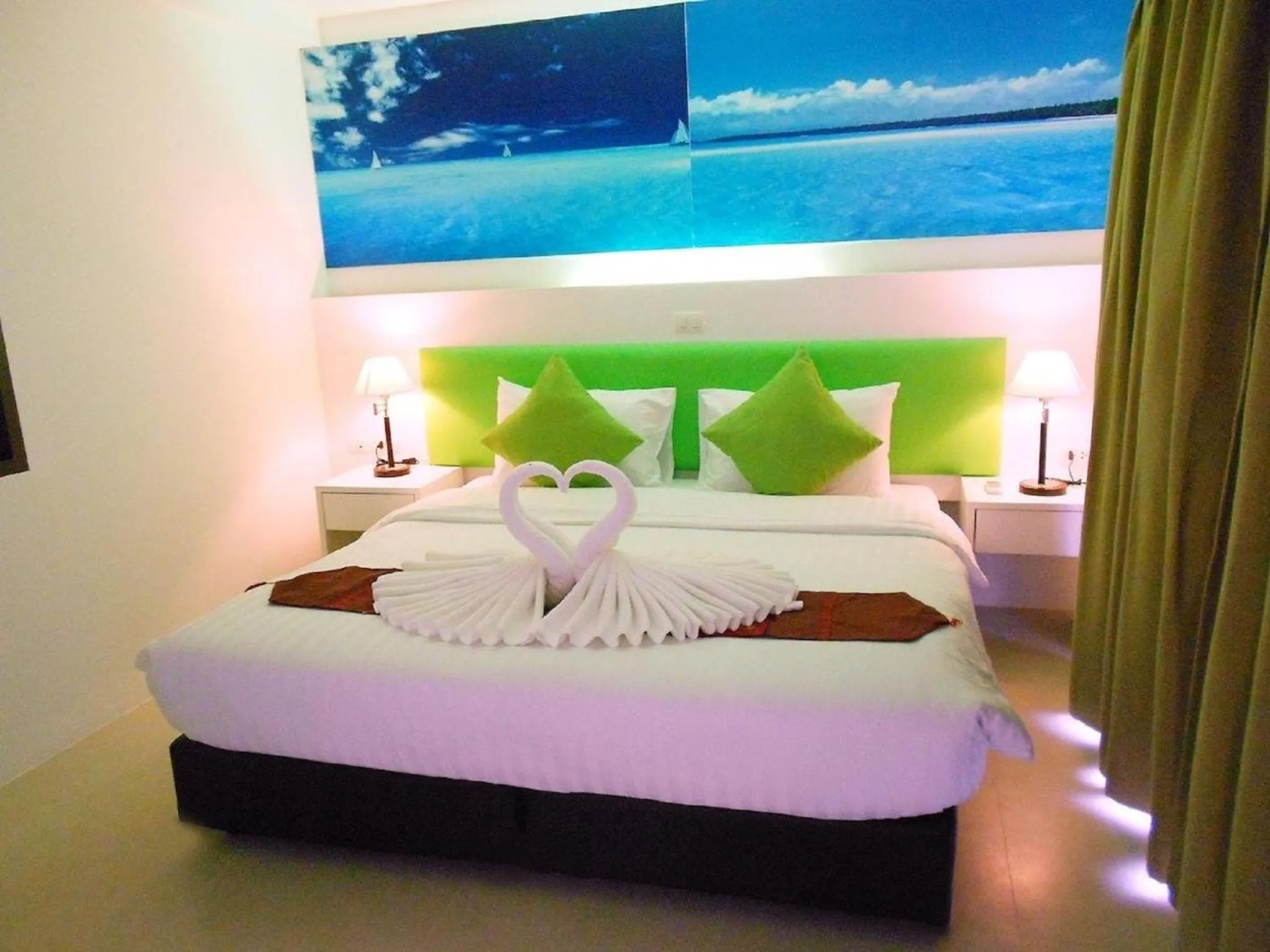 Bed in Armoni Patong Beach Hotel