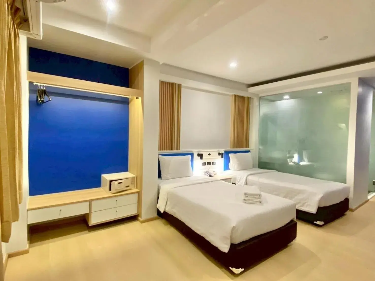 Superior Twin Room in Citin Armoni Patong Hotel by Compass Hospitality - Newly Renovated Superior Twin Room in Citin Armoni Patong Hotel by Compass Hospitality - Newly Renovated