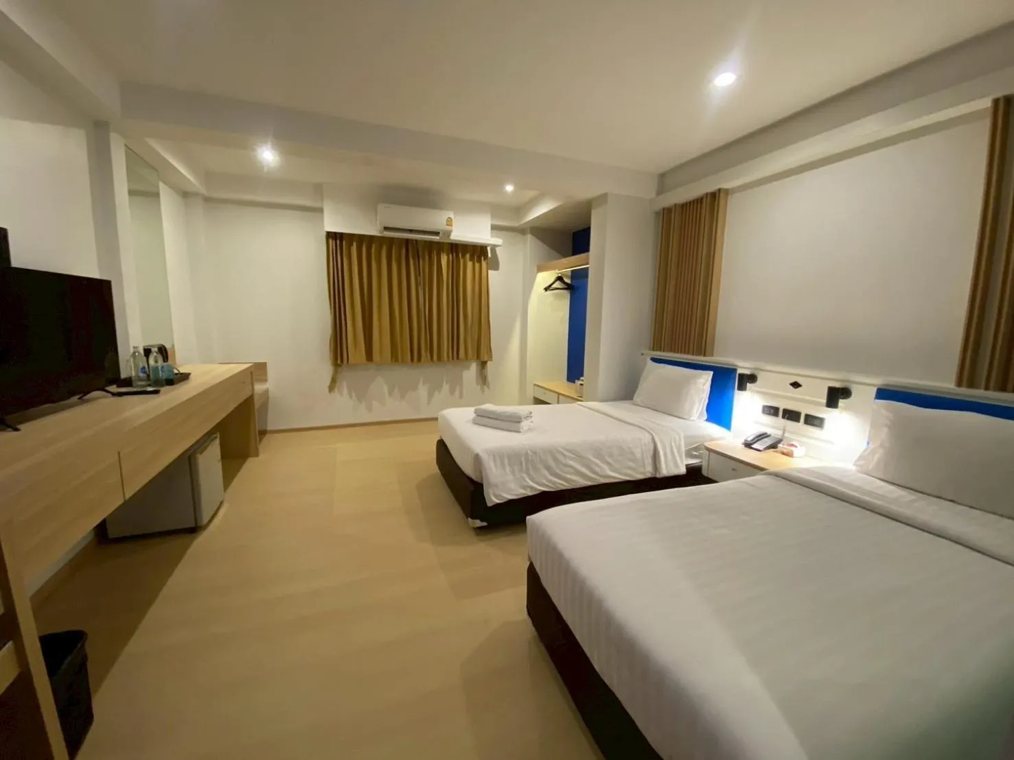 Bed in Armoni Patong Beach Hotel