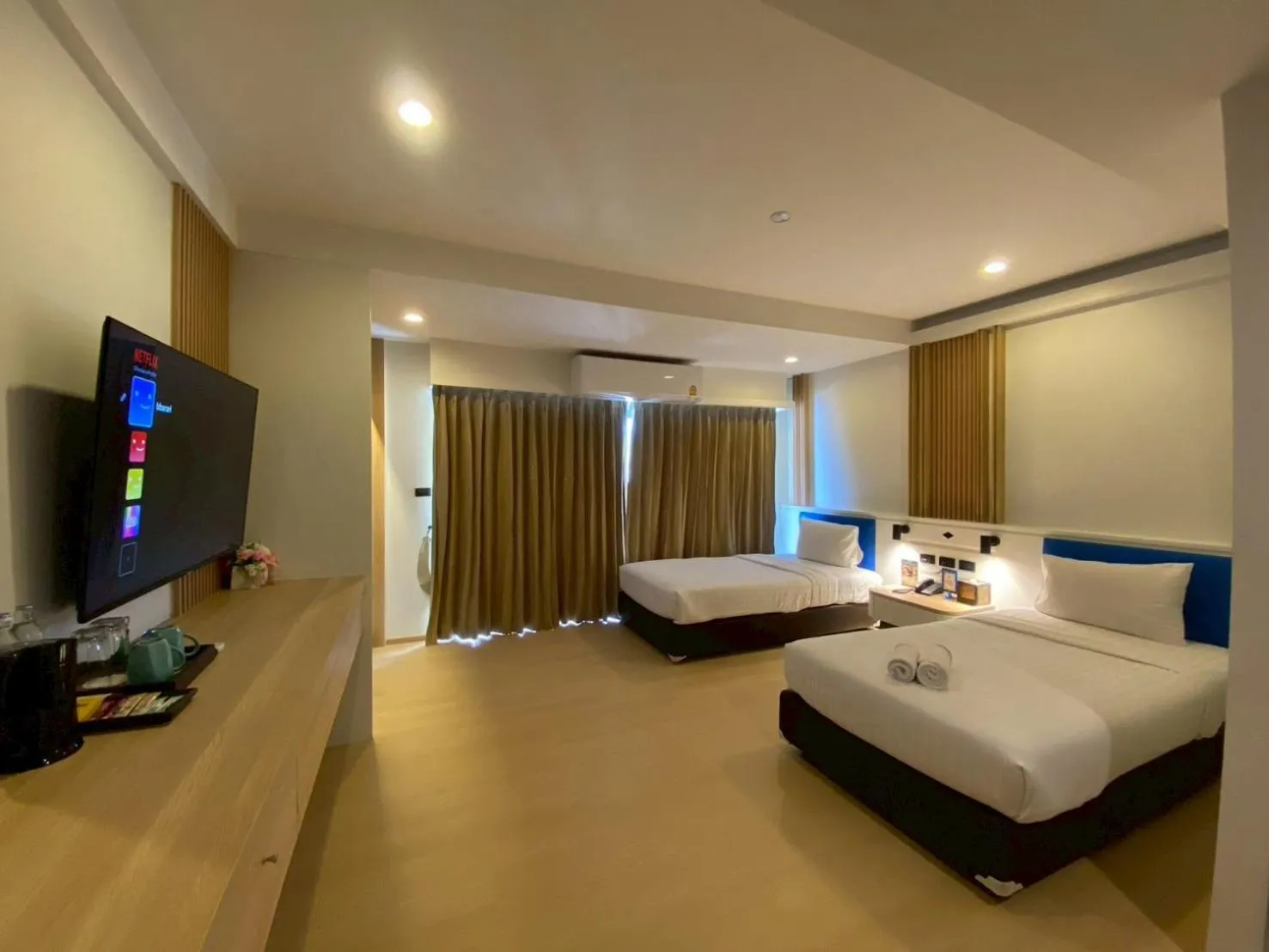 Bed in Armoni Patong Beach Hotel