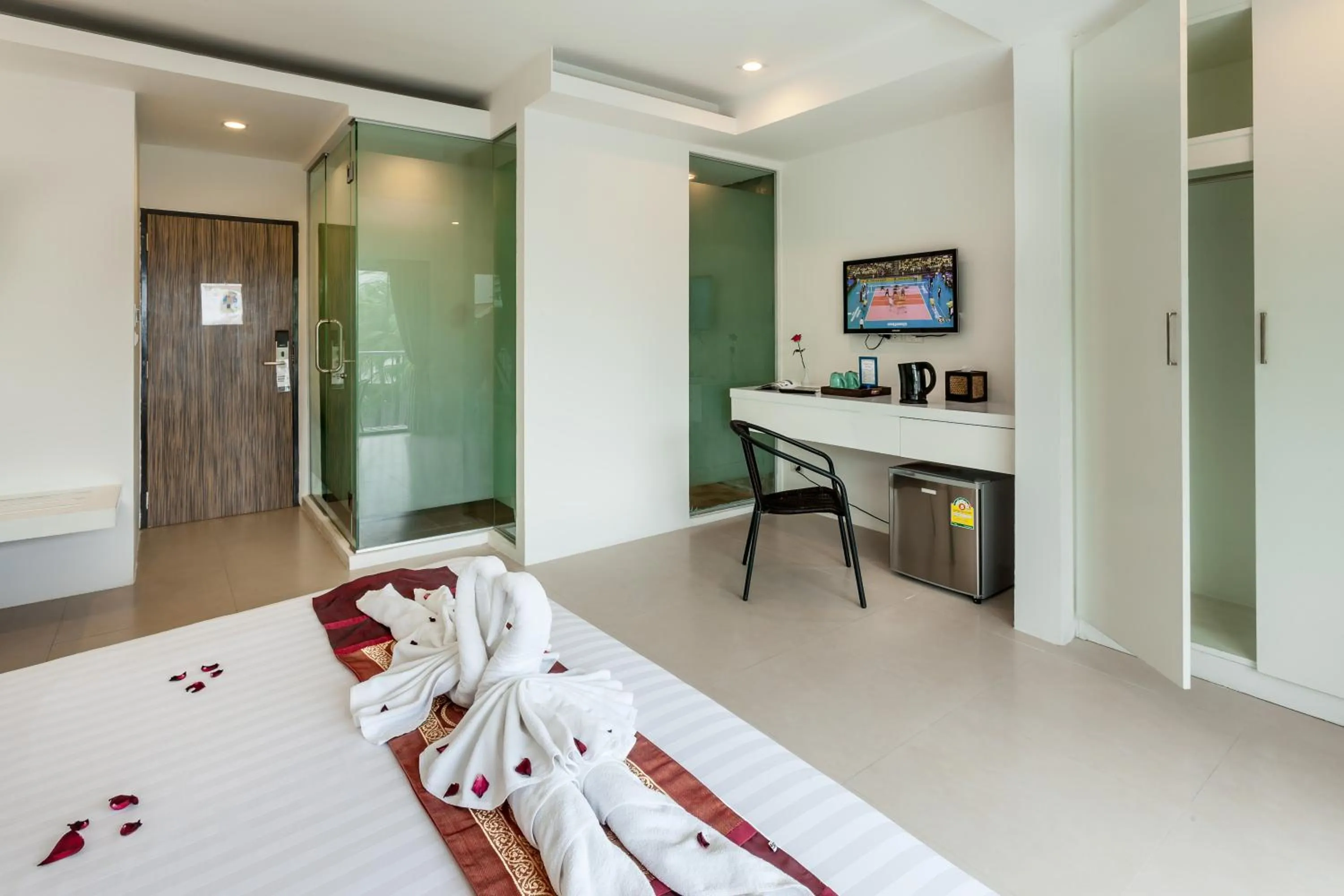 TV and multimedia, Bed in Armoni Patong Beach Hotel