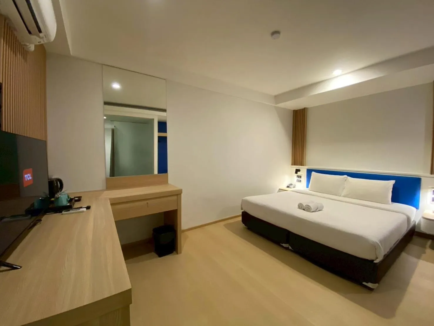 Bed in Armoni Patong Beach Hotel