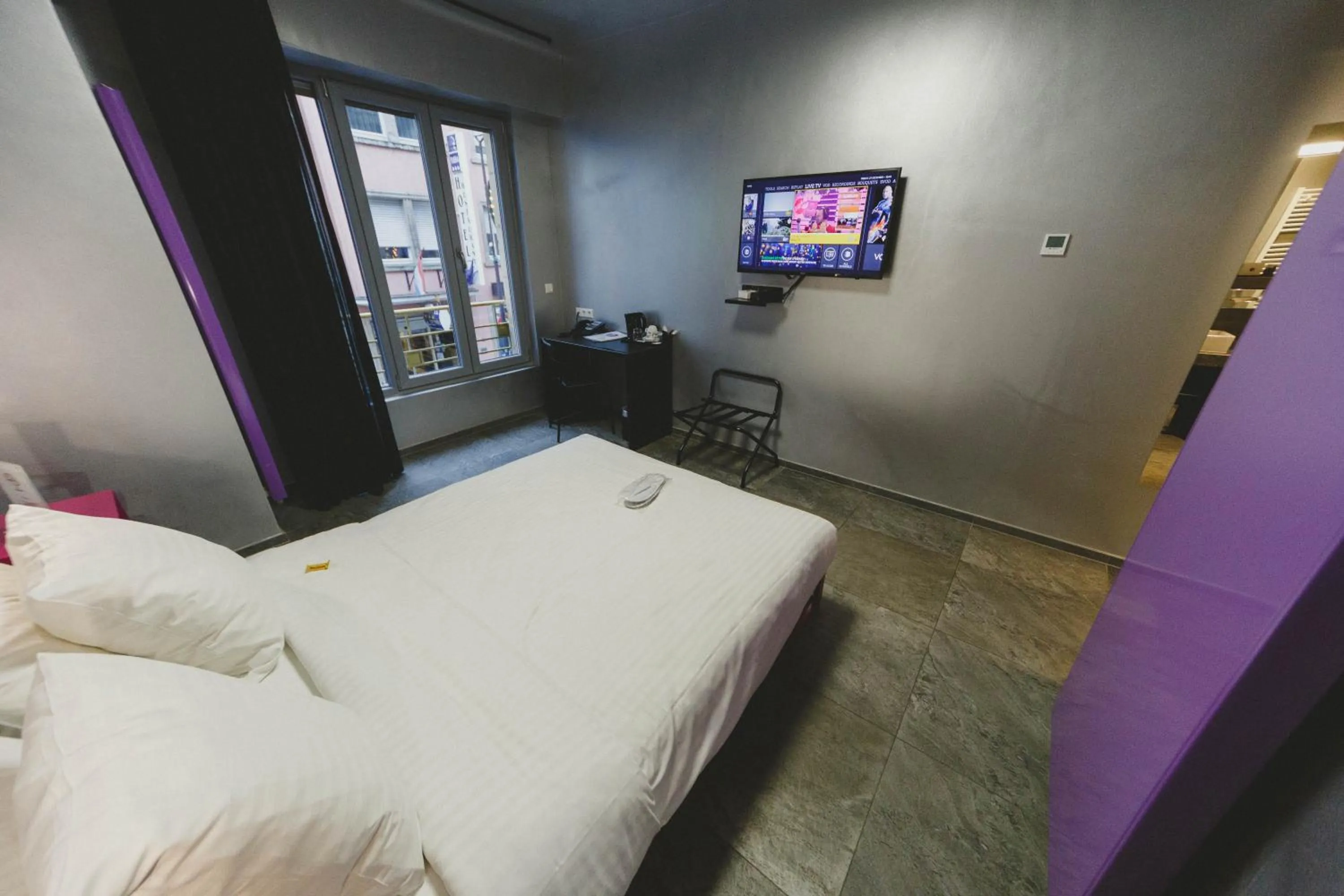 TV and multimedia, Bed in JJ32