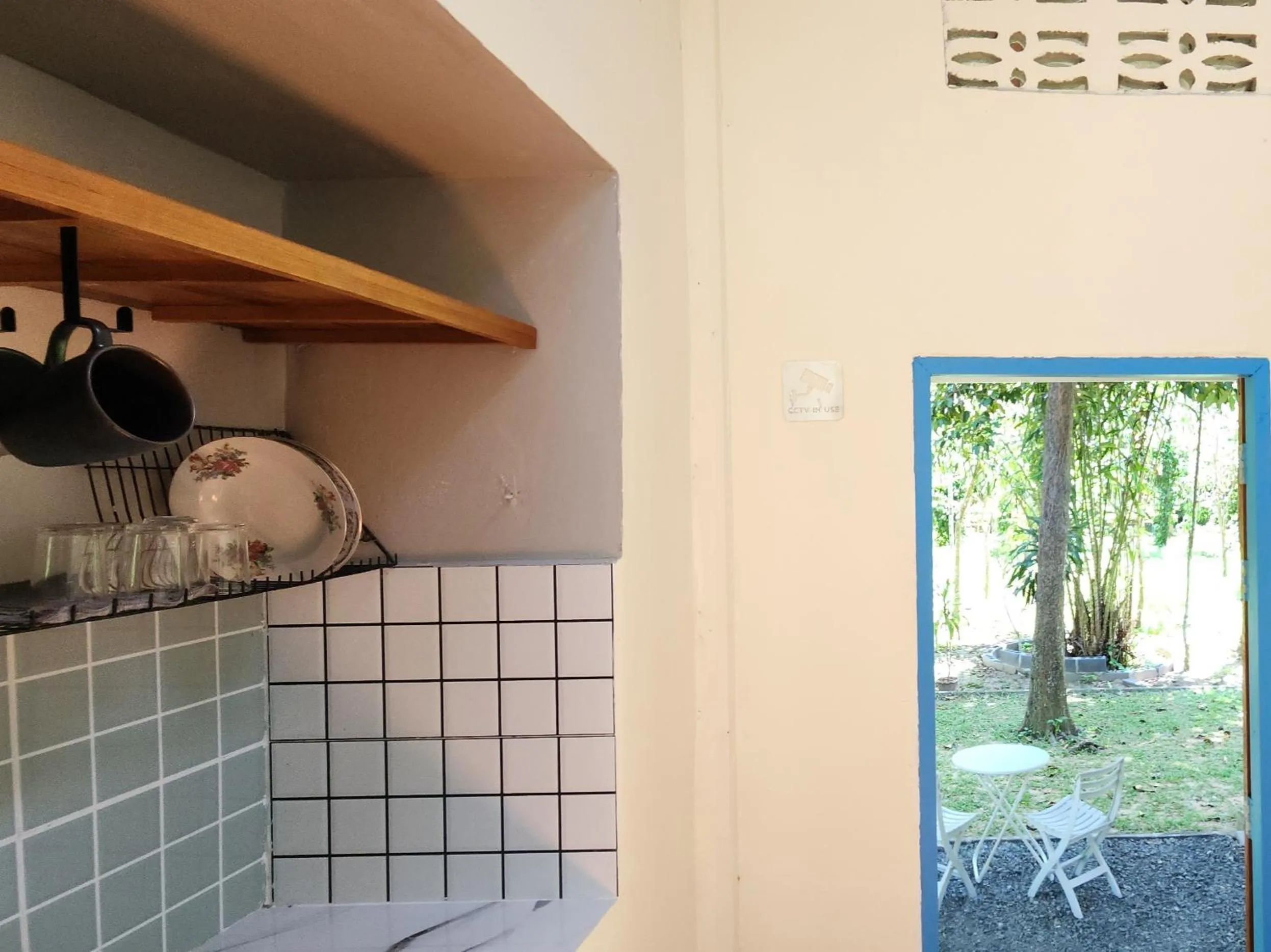 Kitchen or kitchenette in Baan Hinlad Home and Hostel