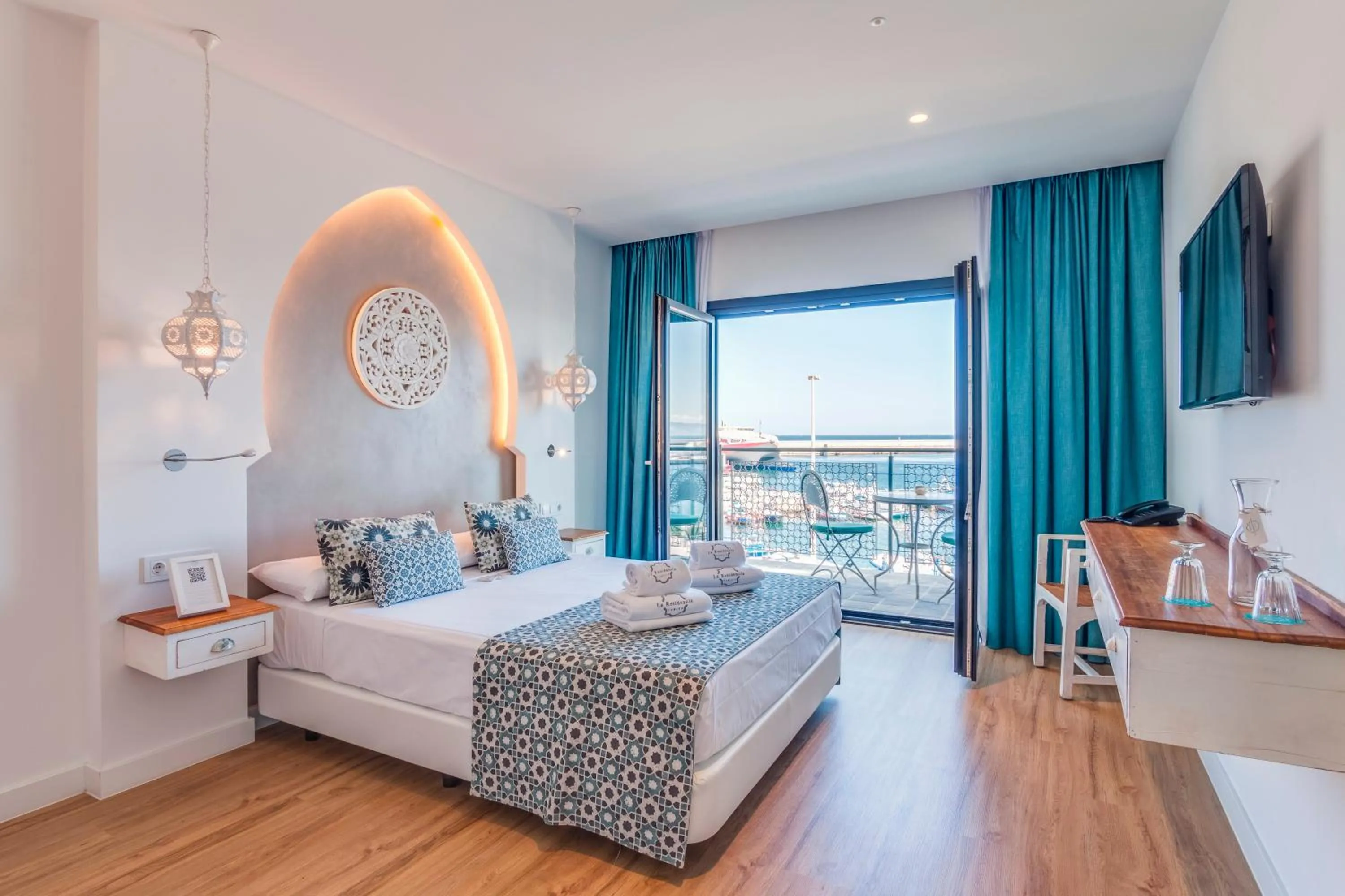 Living room, Bed in La Residencia Puerto Hotel & Spa