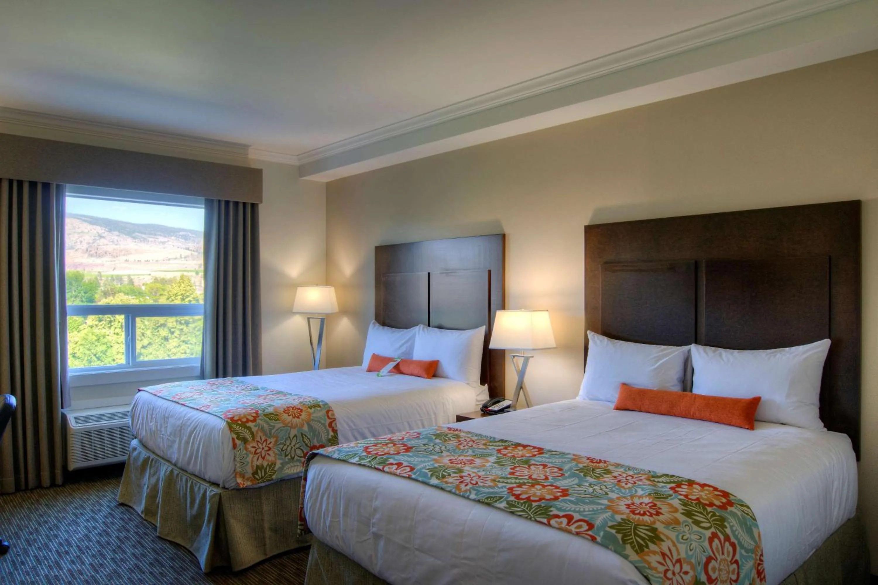 Bedroom, Bed in Coast Oliver Hotel