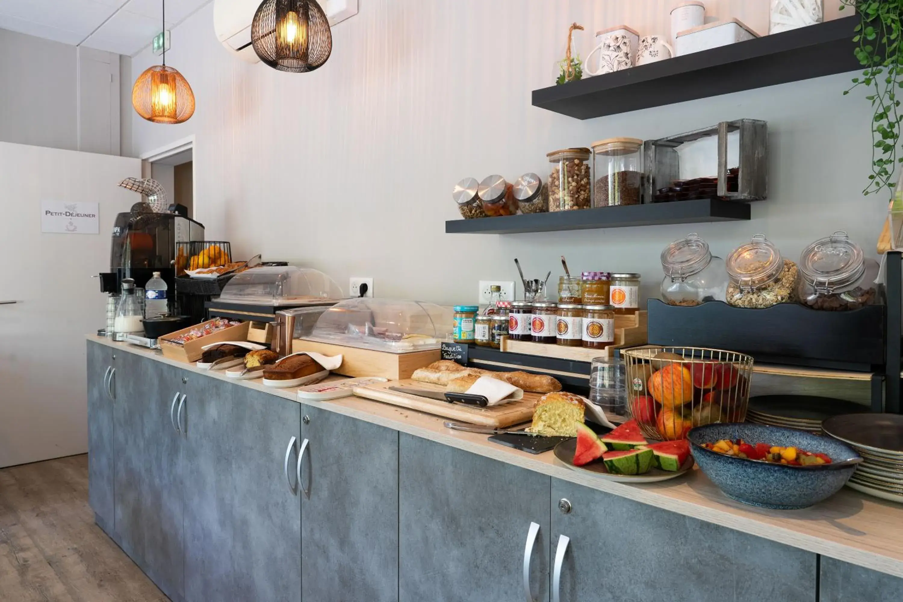 Logis Hôtel l'Amandier Logis Hôtel l'Amandier