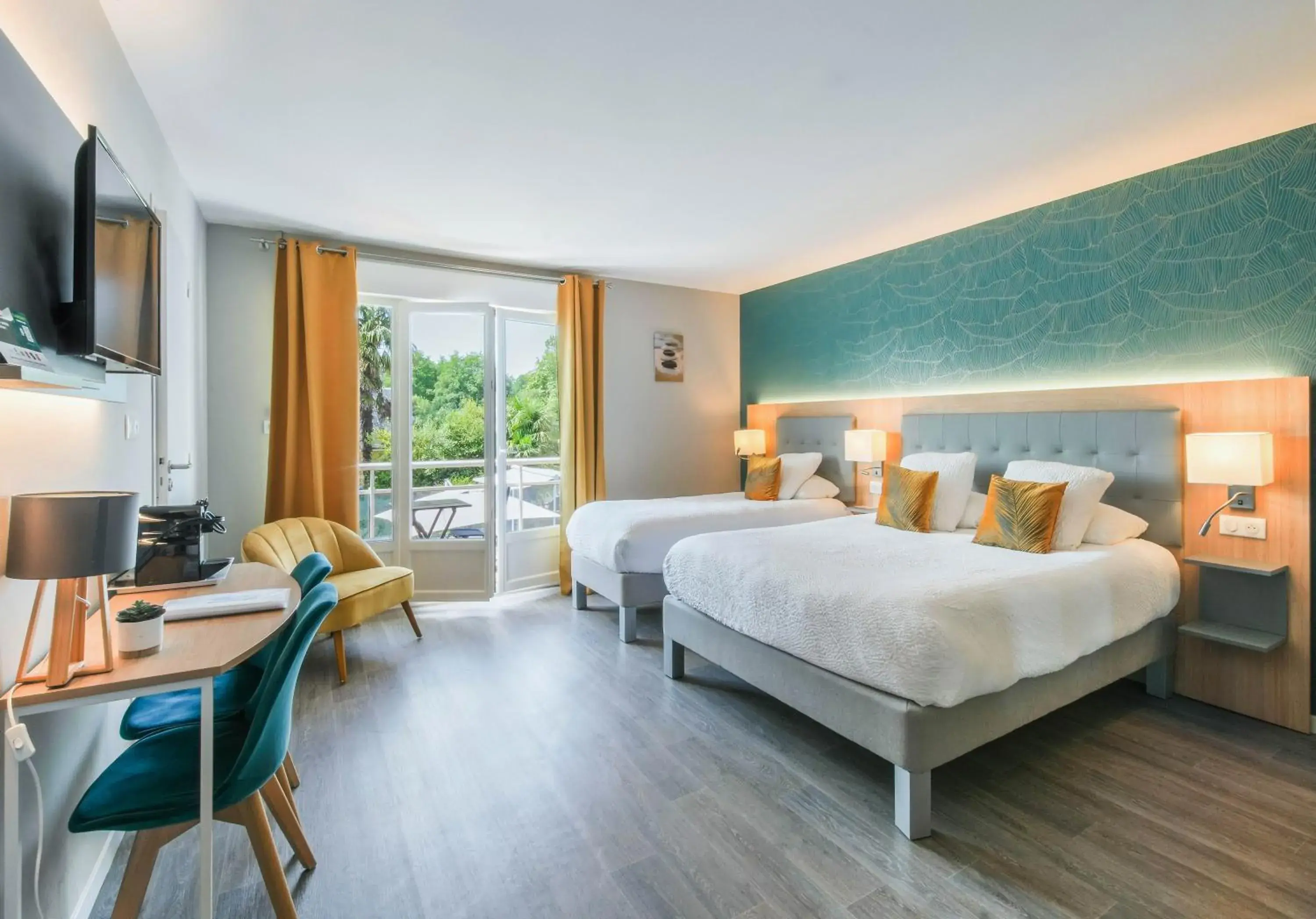 Bed in Logis Hôtel l'Amandier Bed in Logis Hôtel l'Amandier