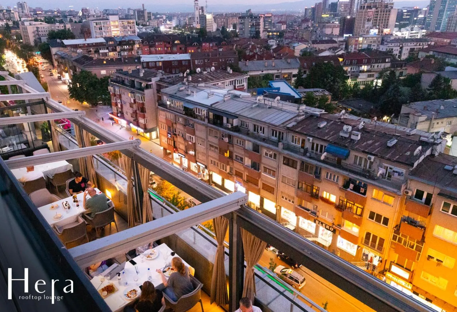 Restaurant/places to eat in Hotel Sirius