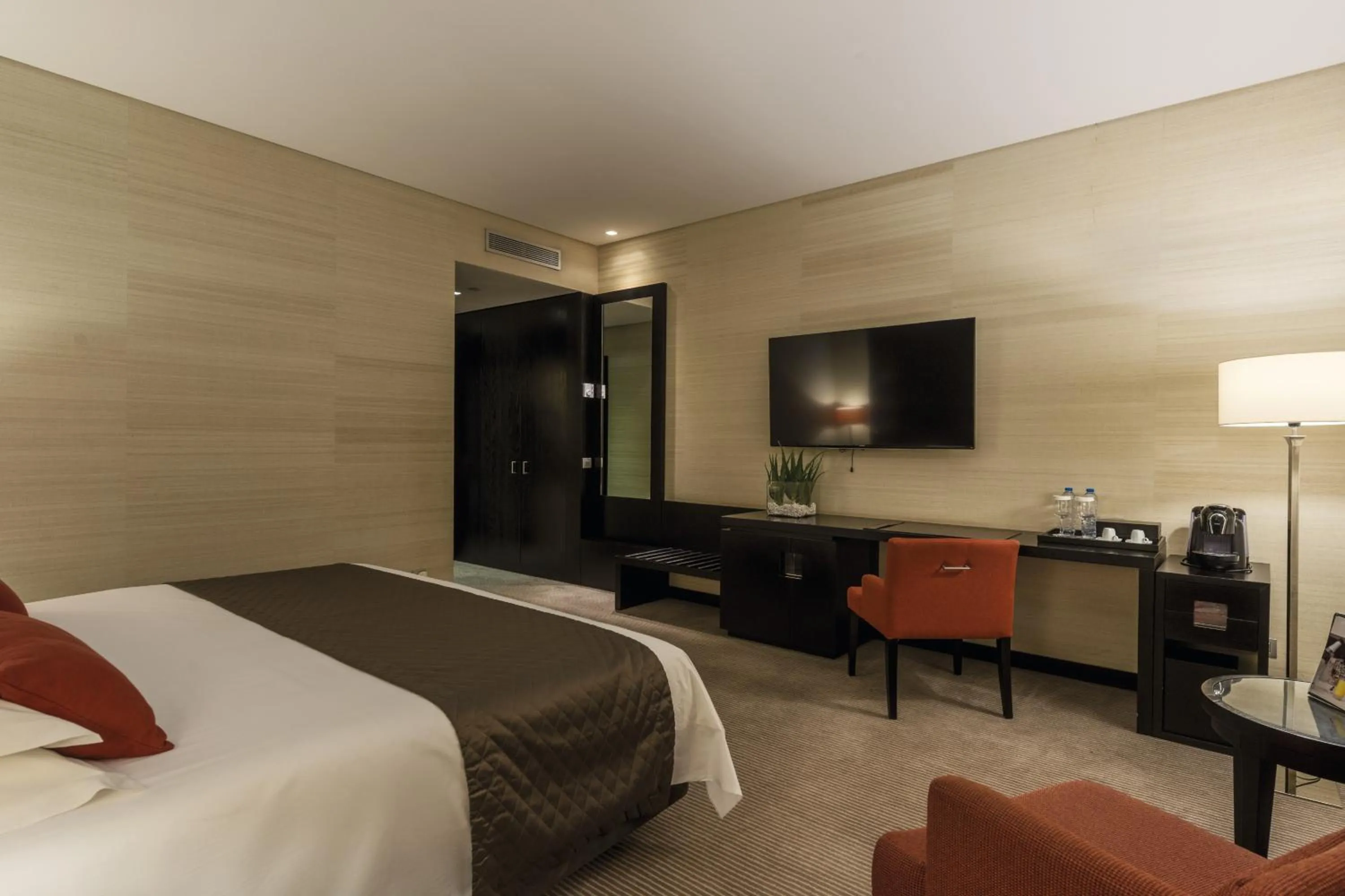 Coffee/tea facilities, Bed in Hotel Baia