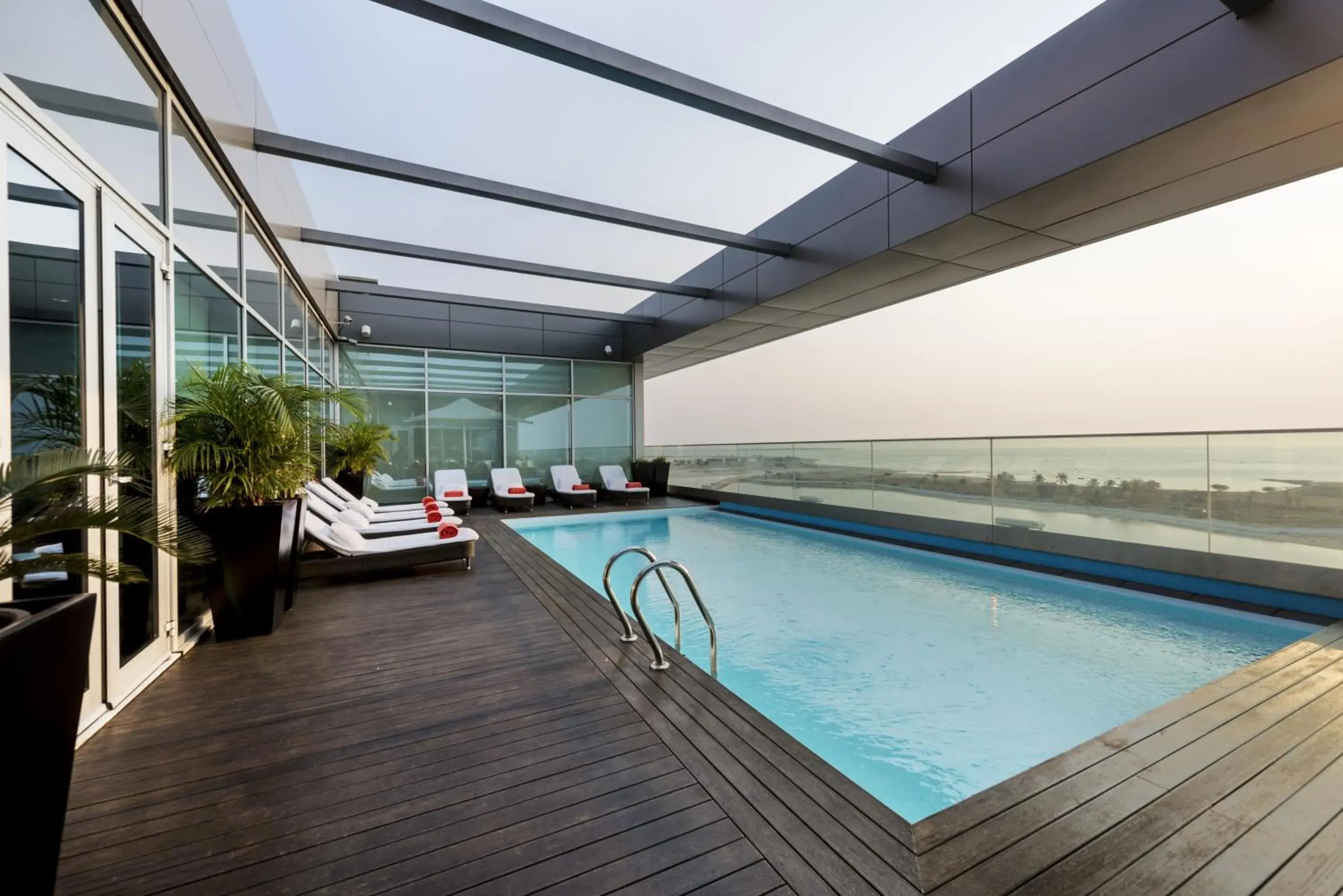 Swimming pool in Hotel Baia Swimming pool in Hotel Baia