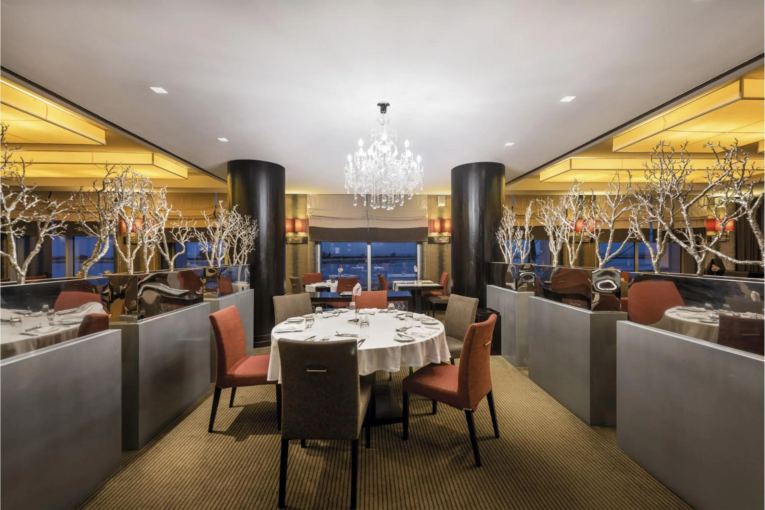 Restaurant/places to eat in Hotel Baia