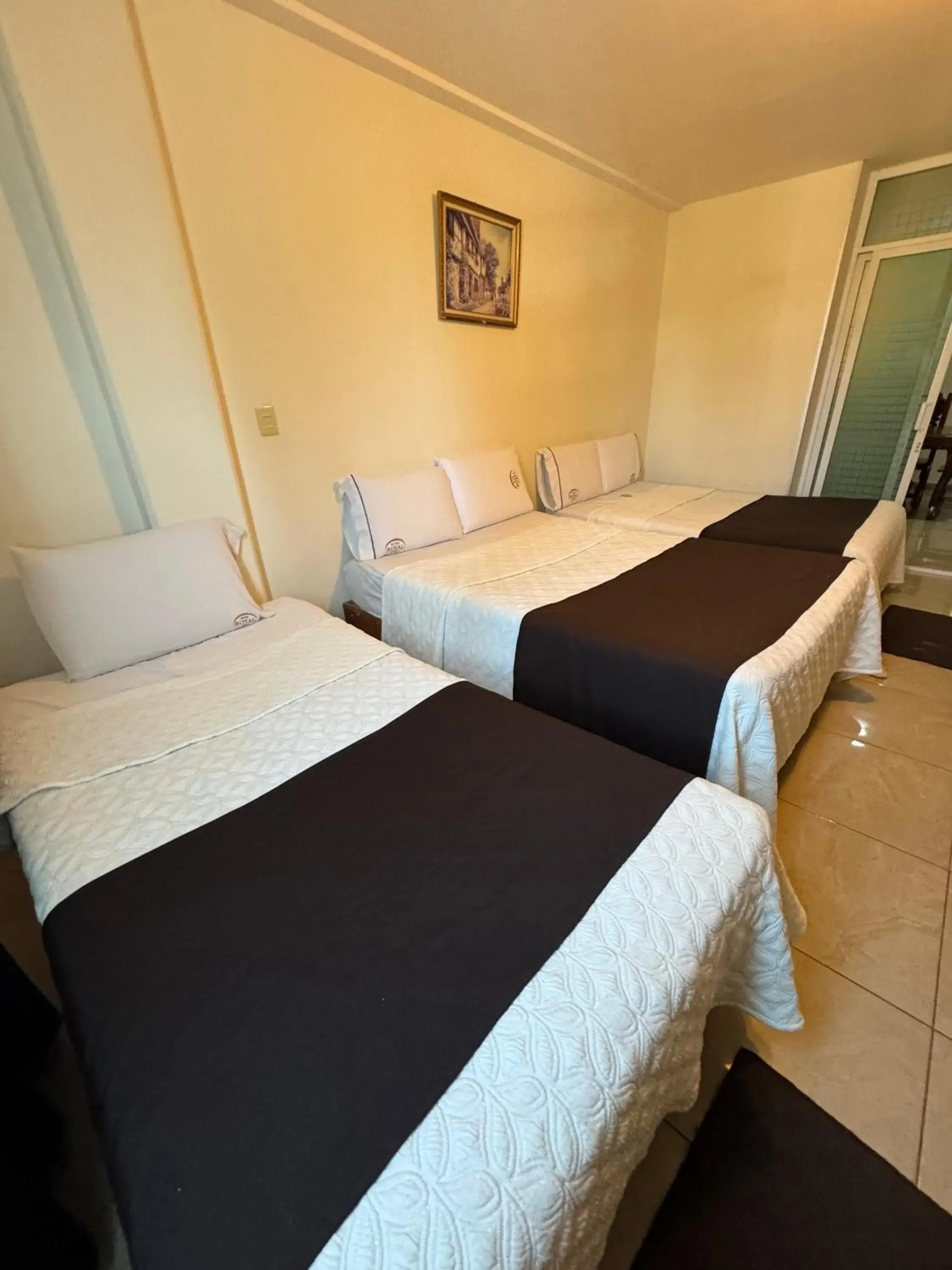 Bed in Hotel Royal Puebla Bed in Hotel Royal Puebla