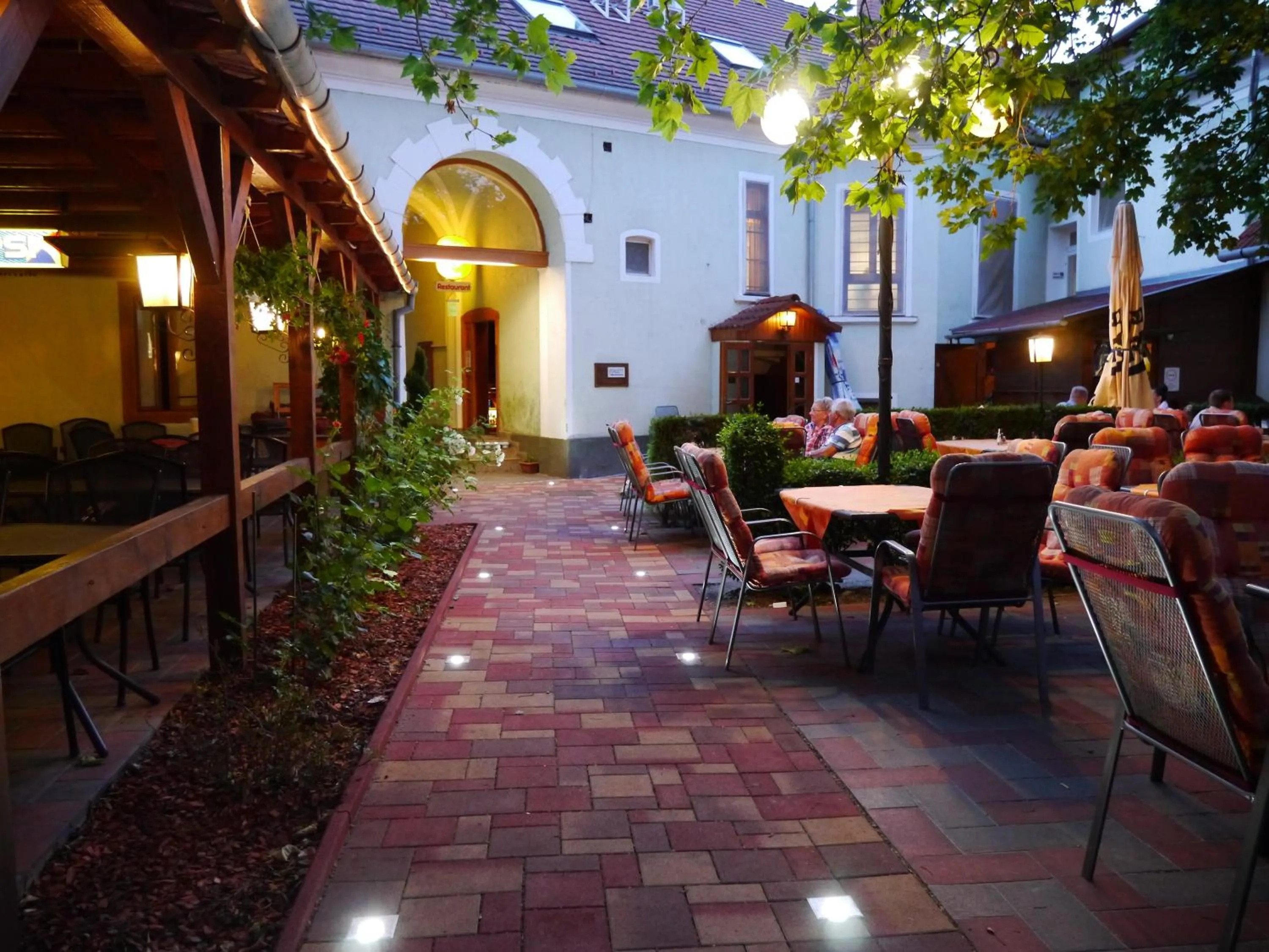 Patio in Tinódi Fogadó