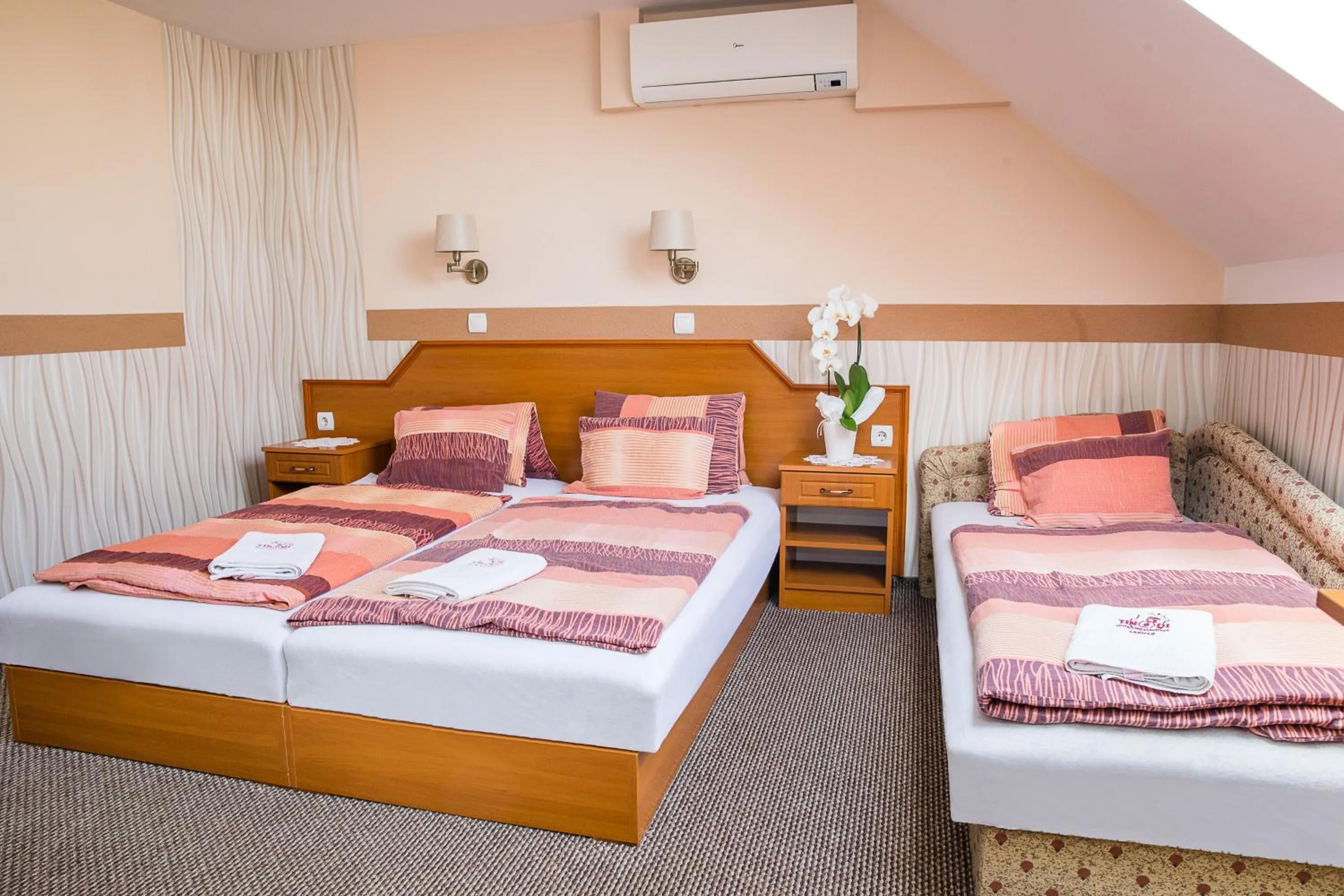 Bed in Tinódi Fogadó