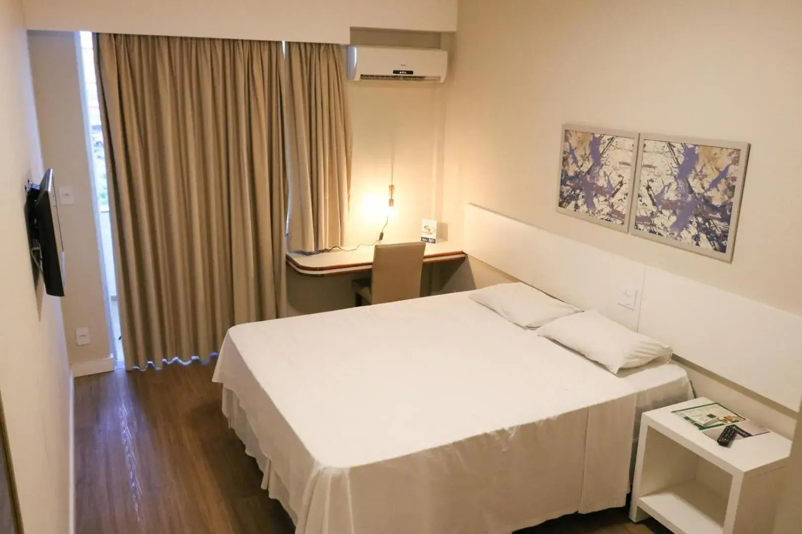 Bed in Antonius Imperial Hotel Bed in Antonius Imperial Hotel