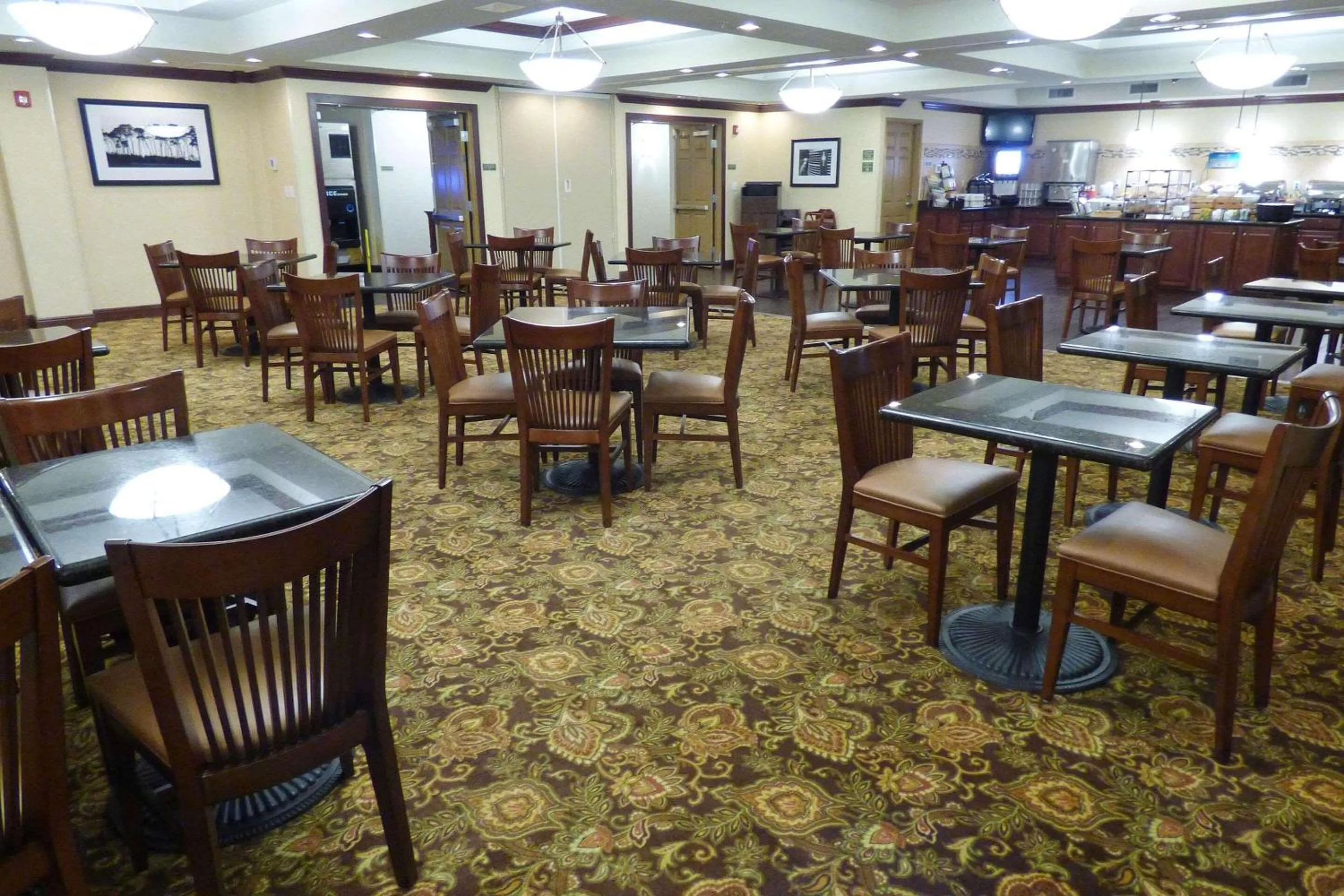 Breakfast in Country Inn & Suites by Radisson, Port Orange-Daytona, FL