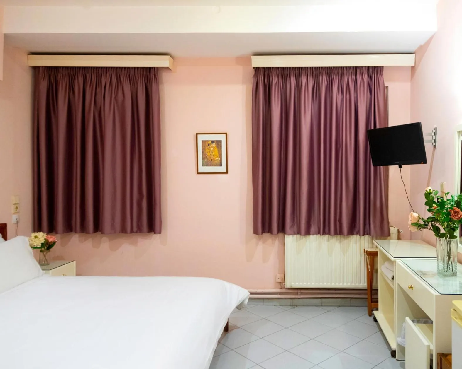 Bed in Hotel Avra