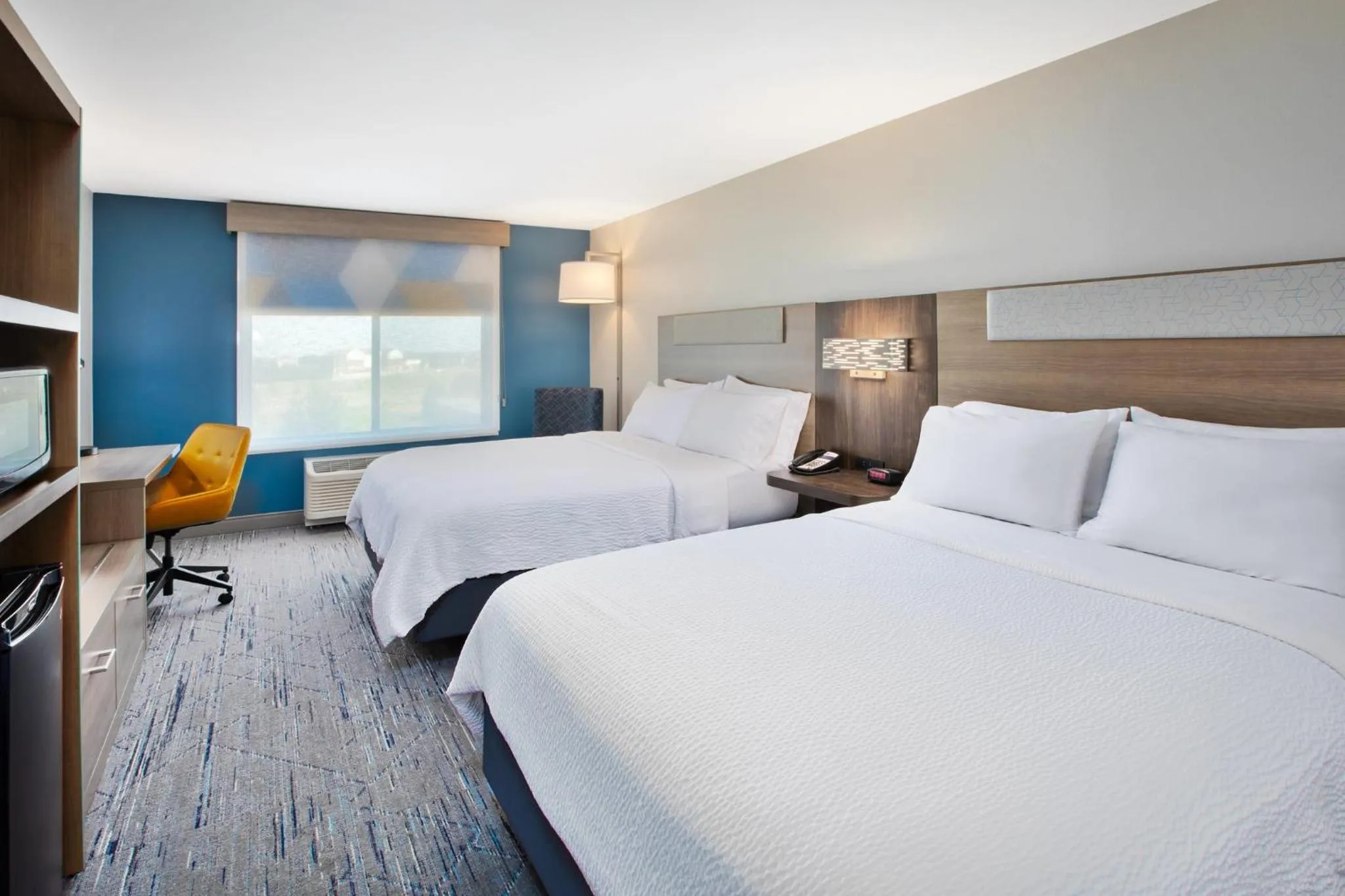 Photo of the whole room, Bed in Holiday Inn Express & Suites Sioux Falls Southwest by IHG