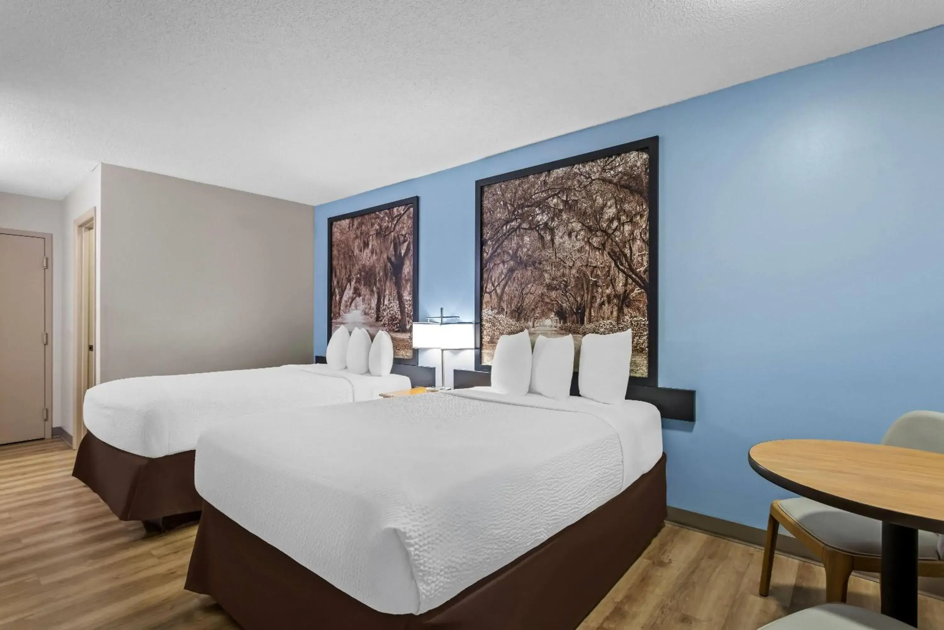 Bed in Super 8 by Wyndham Valdosta GA I-75 Bed in Super 8 by Wyndham Valdosta GA I-75