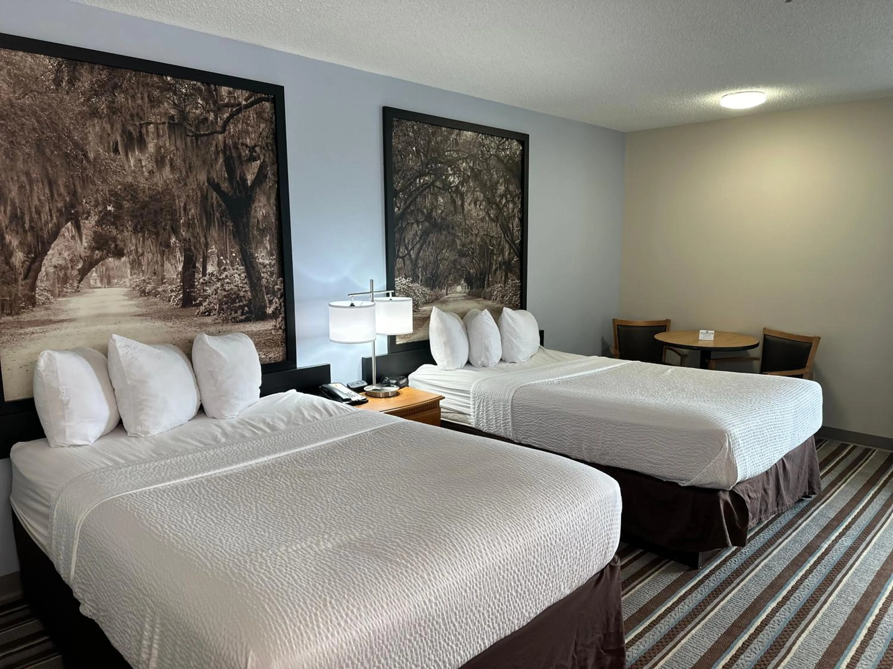 Bed in Super 8 by Wyndham Valdosta GA I-75