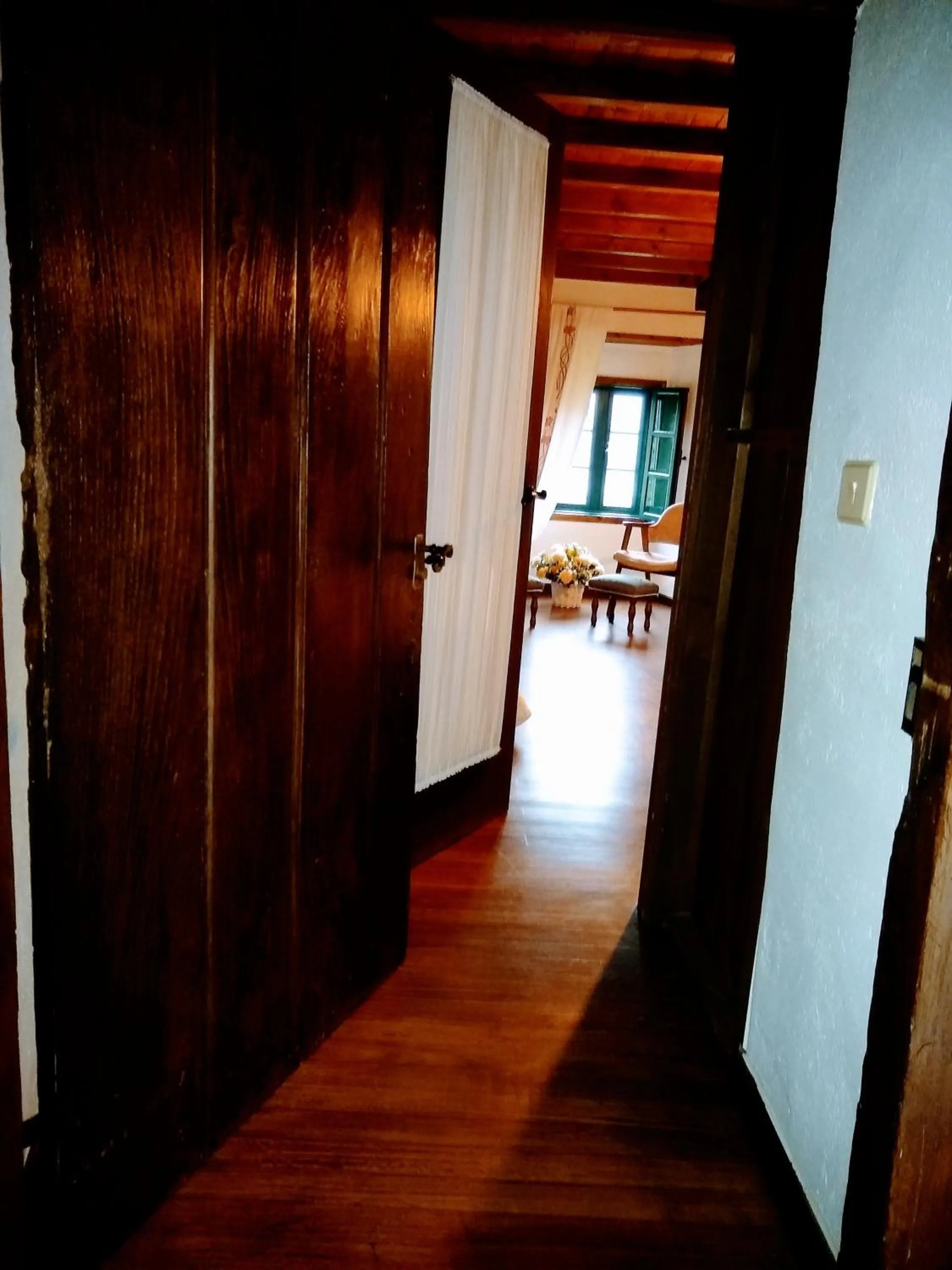 Facade/entrance in Casa Pacios by M de Santiago