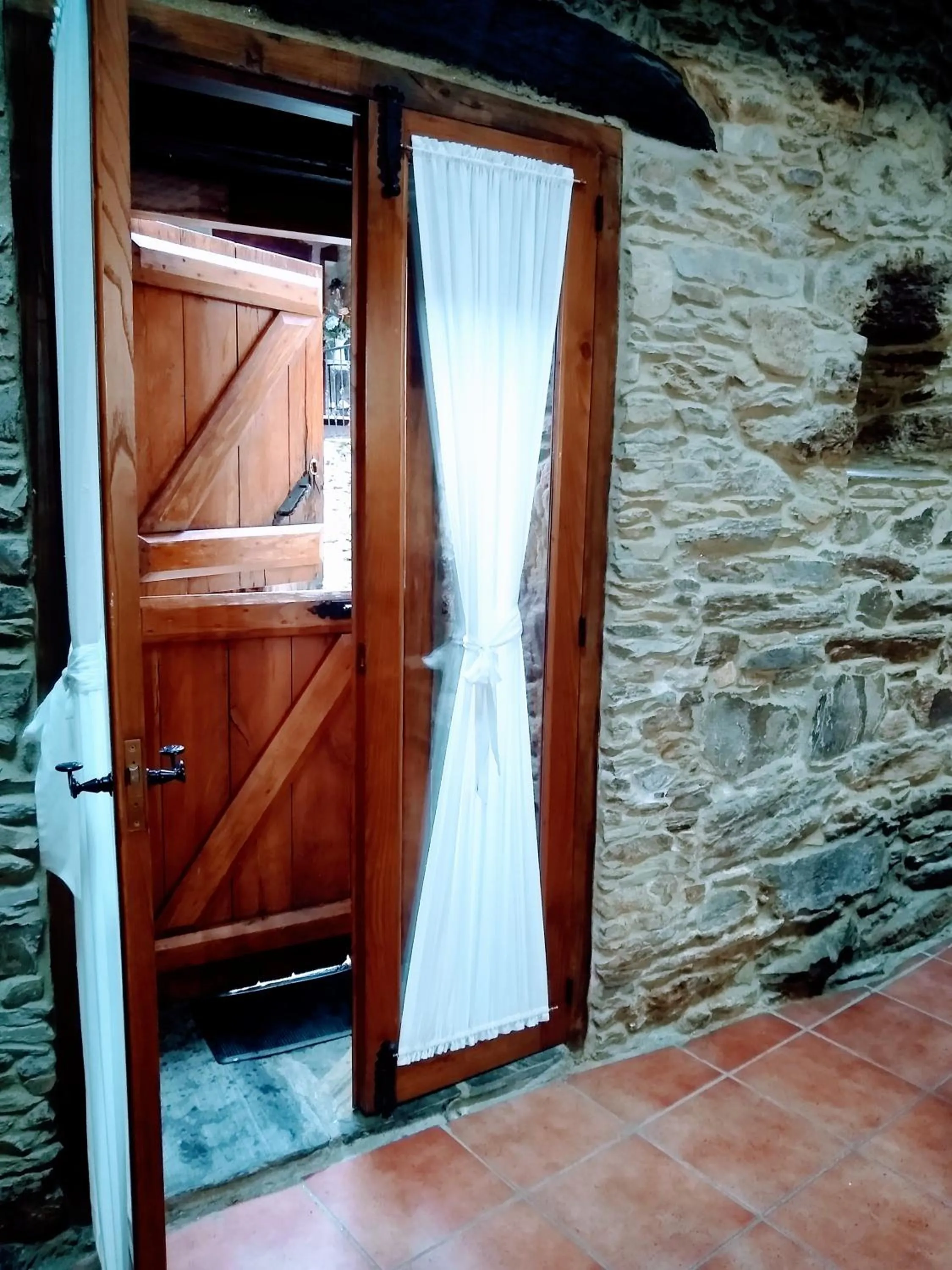 Facade/entrance in Casa Pacios by M de Santiago