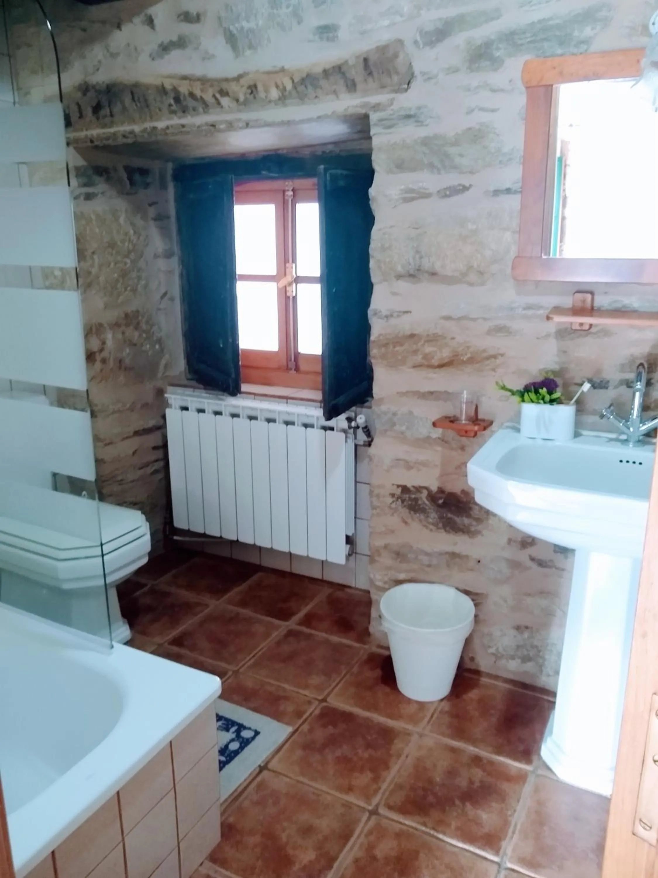 Toilet in Casa Pacios by M de Santiago