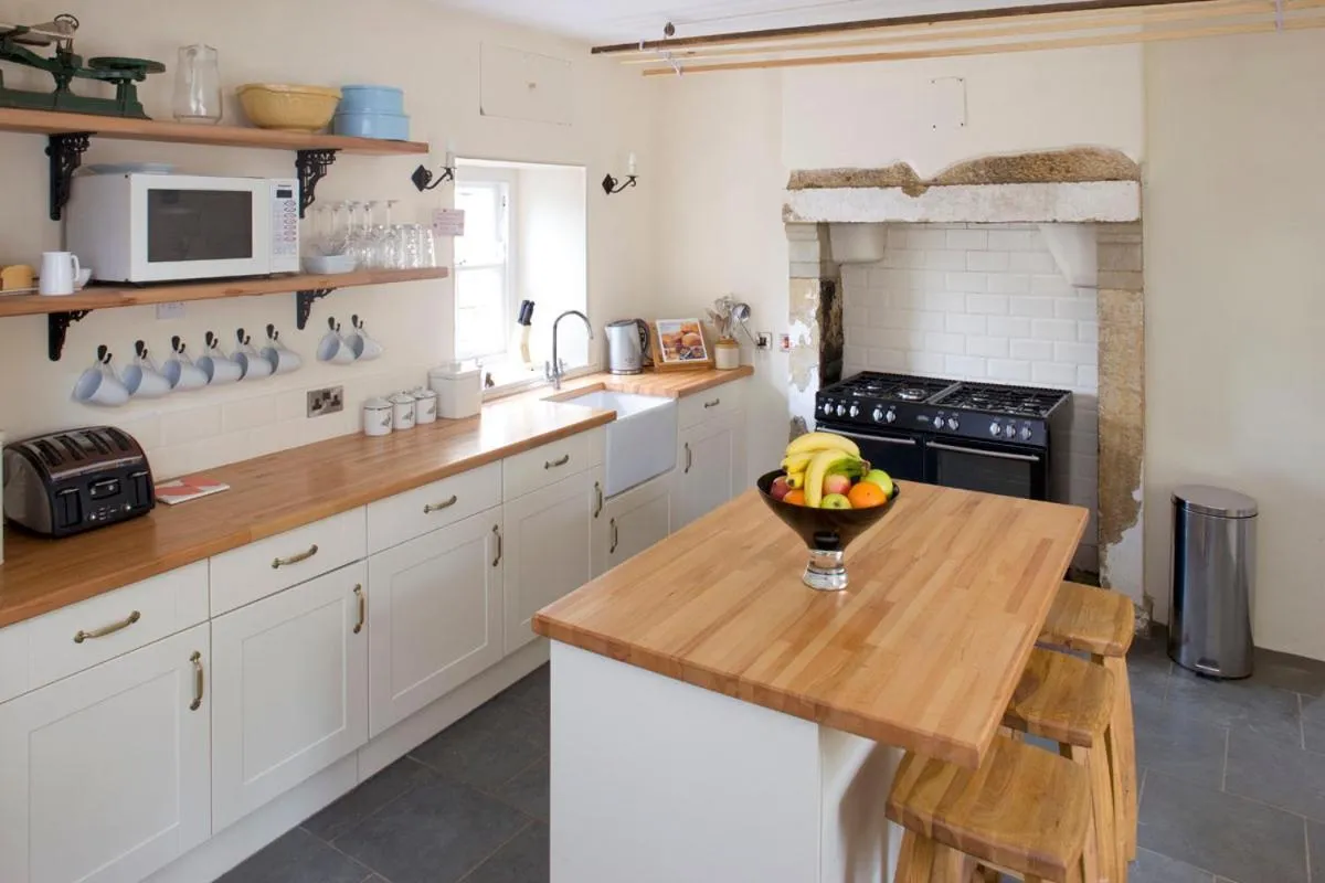Morton House and The Stable Block Masham - Adjoining holiday cottages for singles, couples and large groups