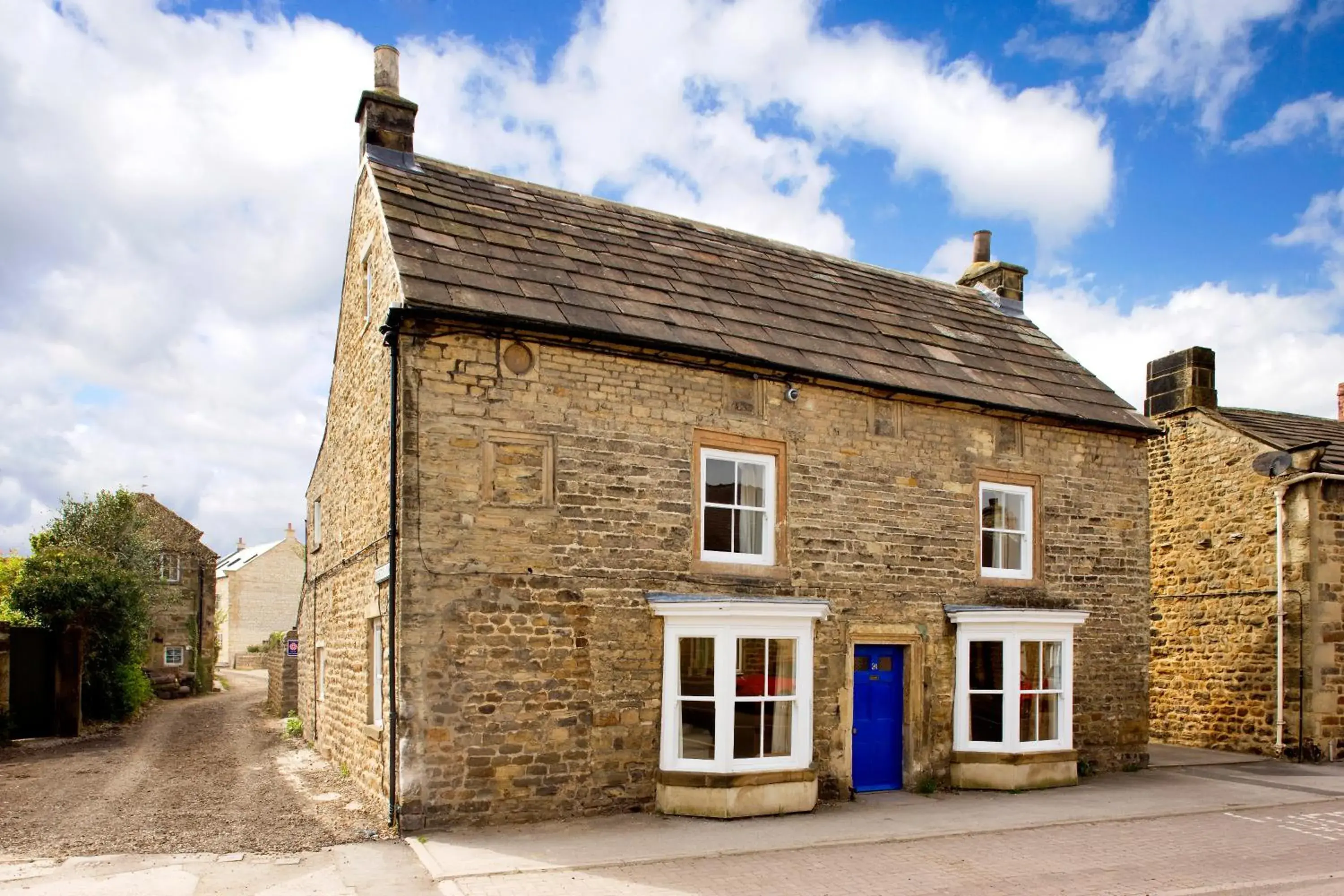 Morton House and The Stable Block Masham - Adjoining holiday cottages for singles, couples and large groups Morton House and The Stable Block Masham - Adjoining holiday cottages for singles, couples and large groups