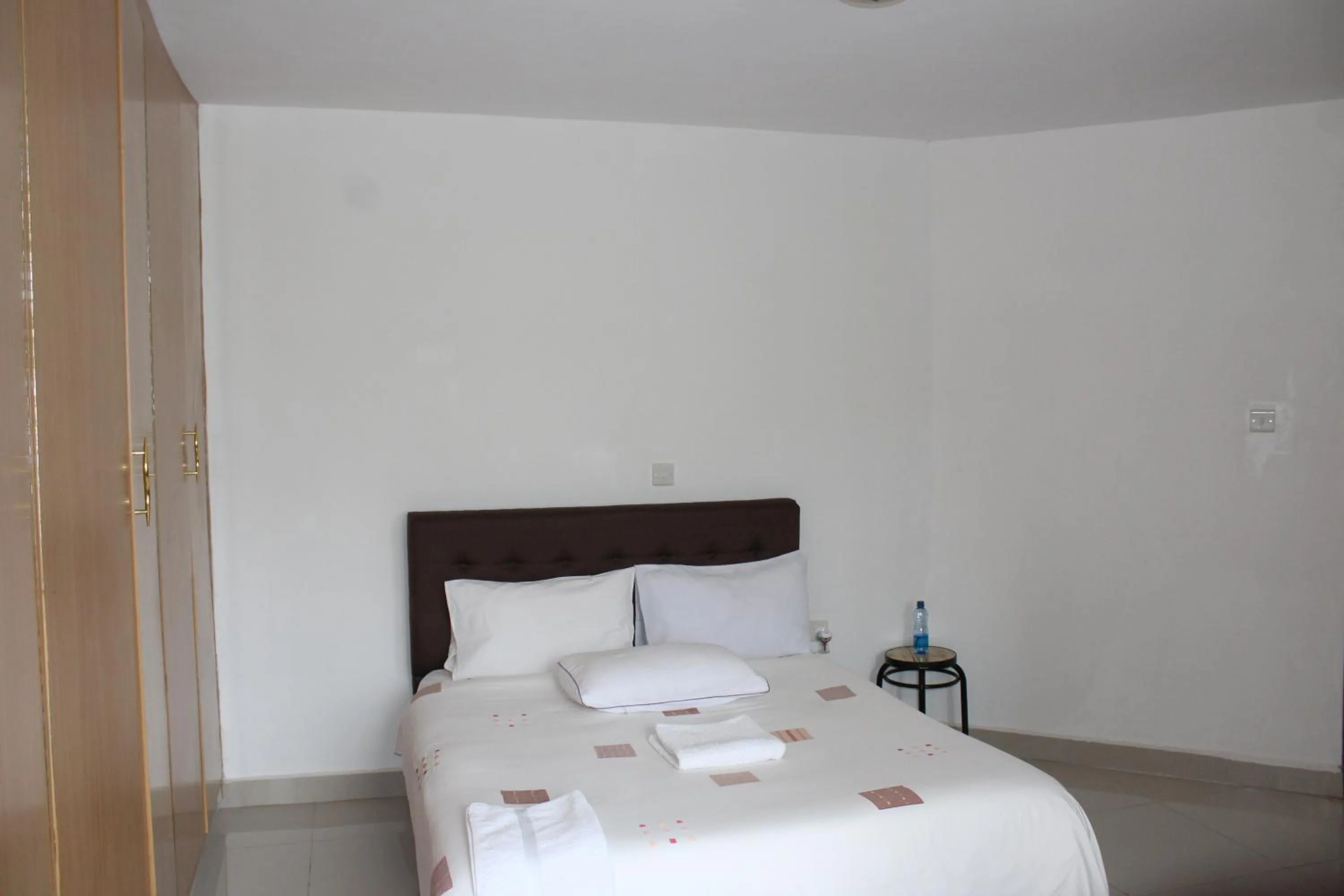 Two-Bedroom Apartment in Salient Guest House
