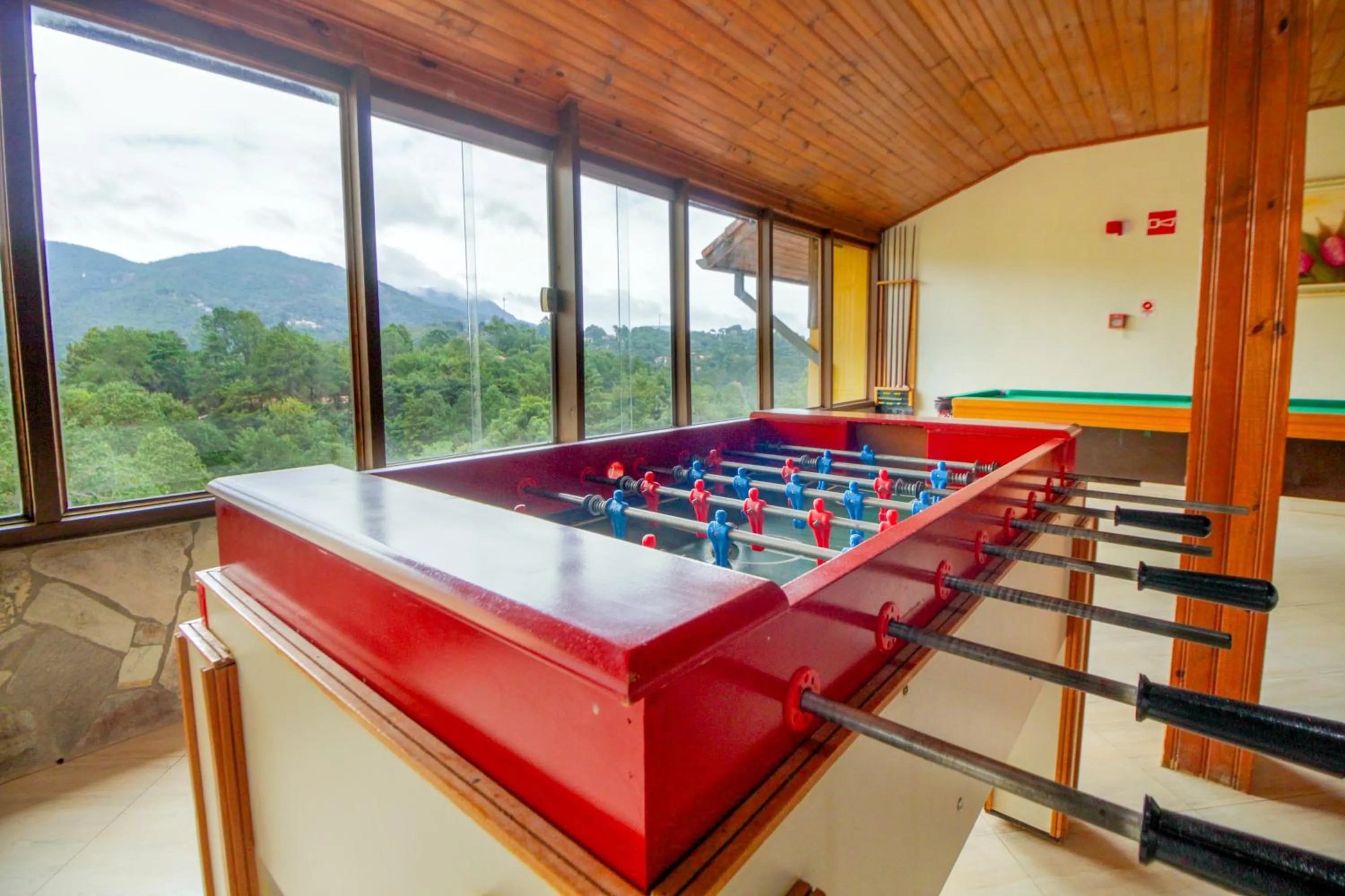 Billiard in VELINN Hotel Ninho do Falcão
