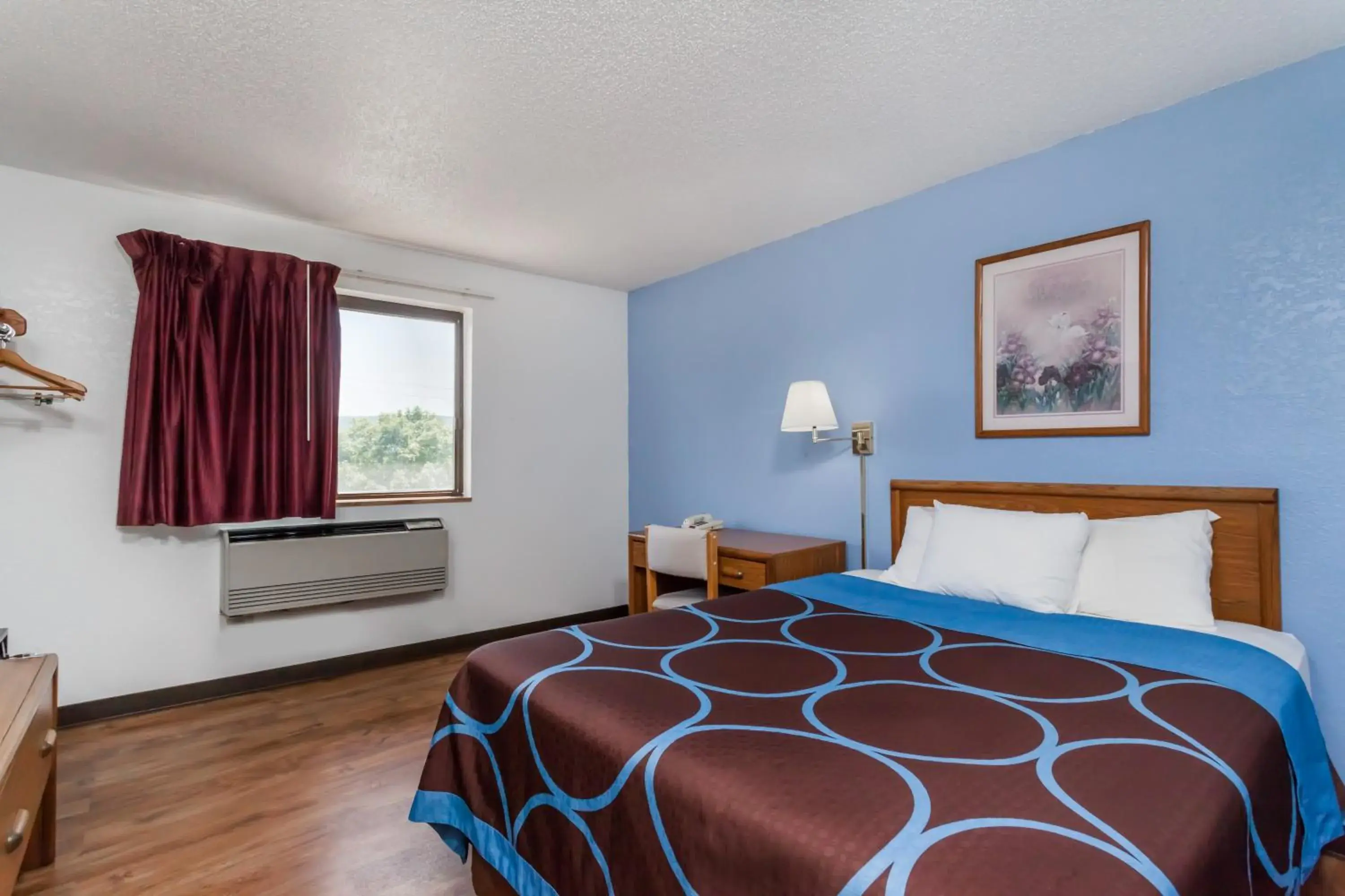 Standard Double Room - Non-Smoking in Super 8 by Wyndham Norwich Standard Double Room - Non-Smoking in Super 8 by Wyndham Norwich