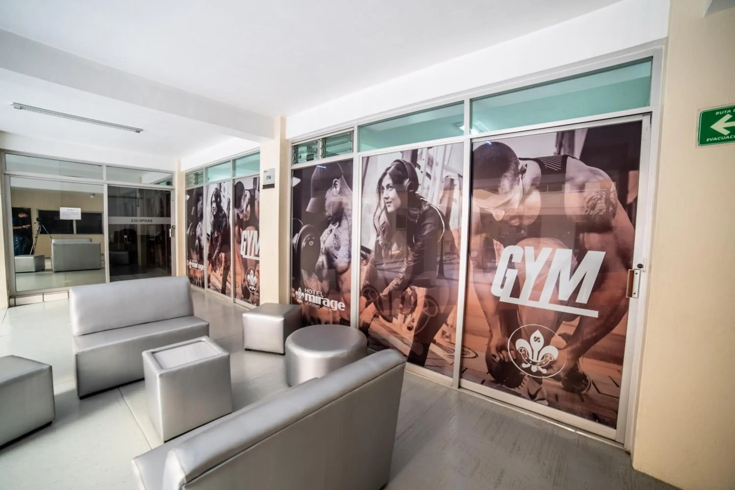 Fitness centre/facilities in Hotel Mirage Fitness centre/facilities in Hotel Mirage