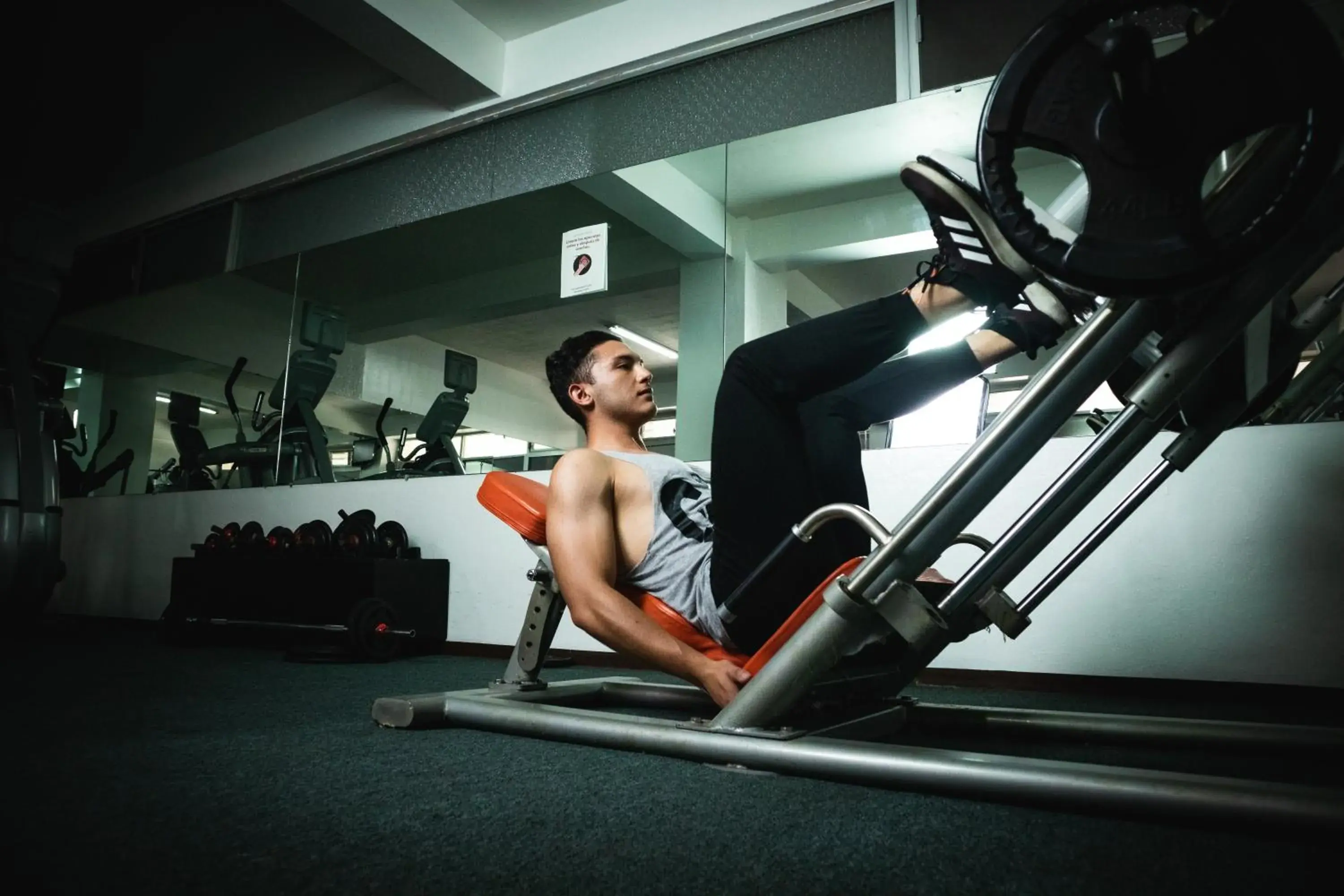 Fitness centre/facilities in Hotel Mirage Fitness centre/facilities in Hotel Mirage