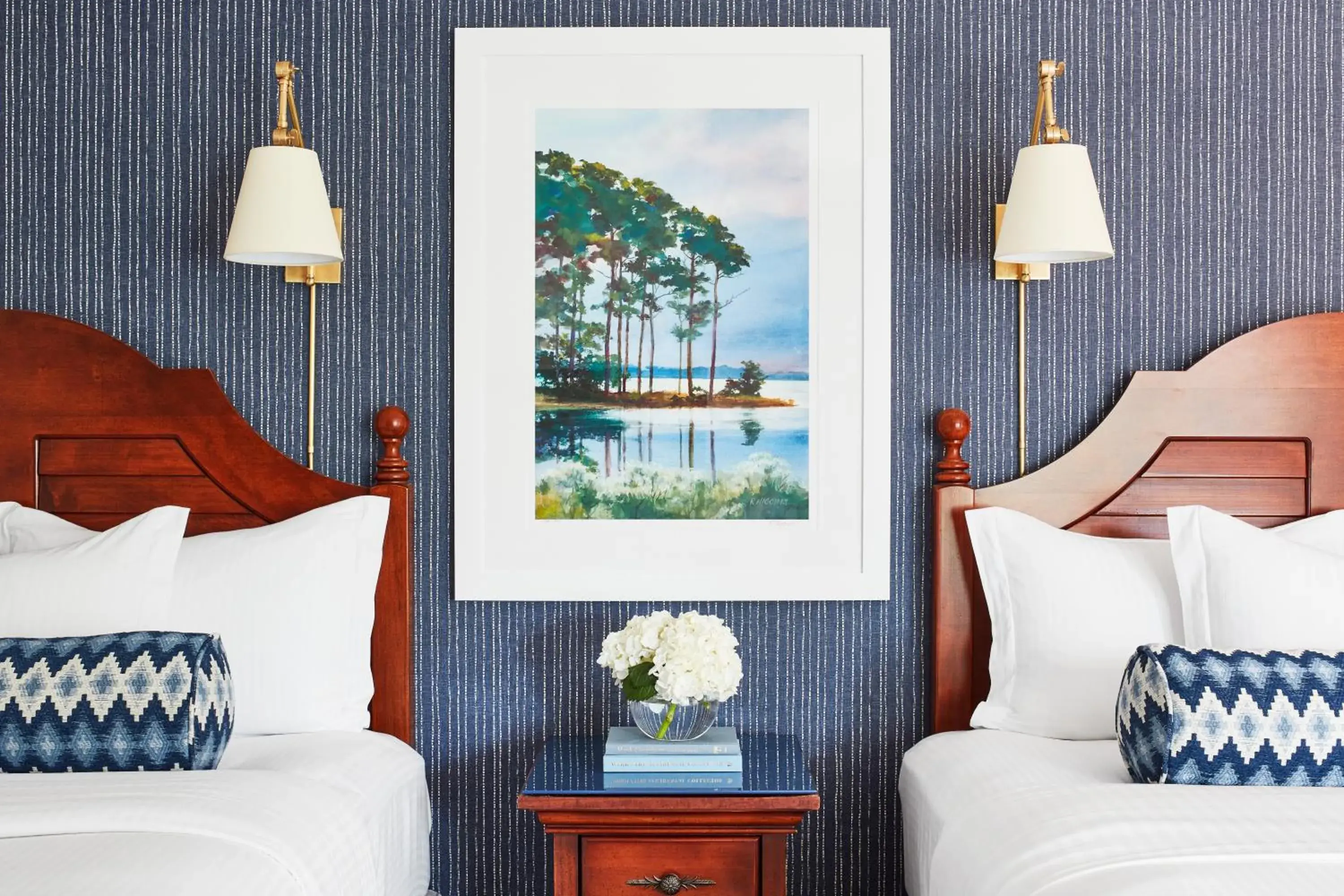 Deluxe Double Room in The Tides Inn Deluxe Double Room in The Tides Inn