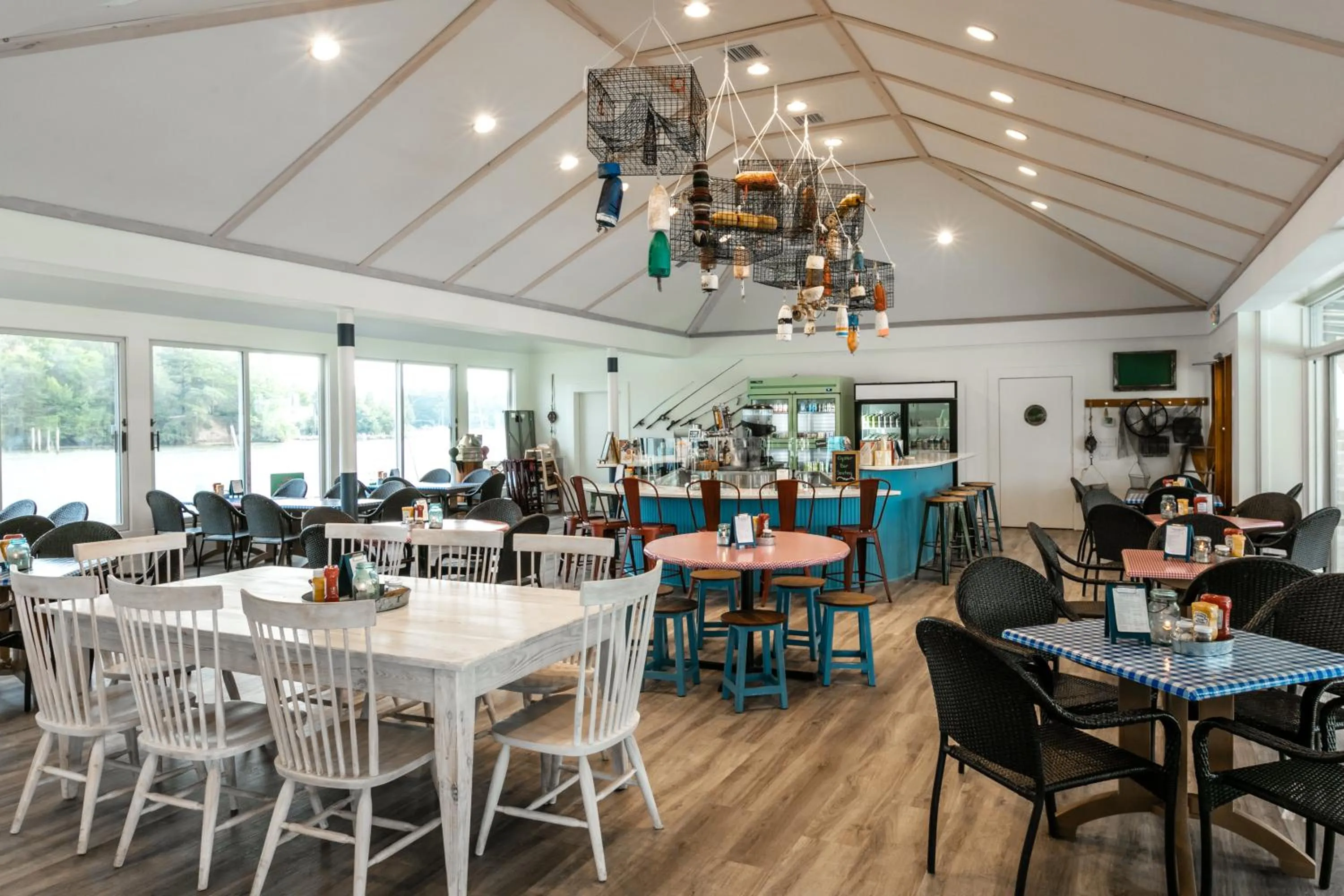 Restaurant/places to eat in The Tides Inn