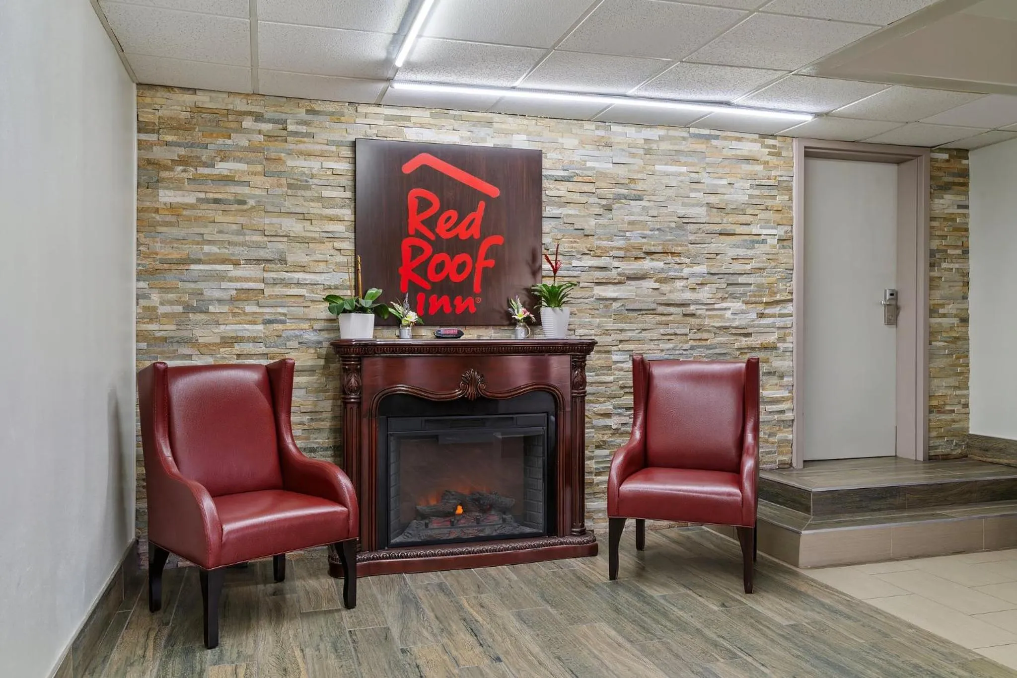 Lobby or reception in Red Roof Inn Wilmington NC