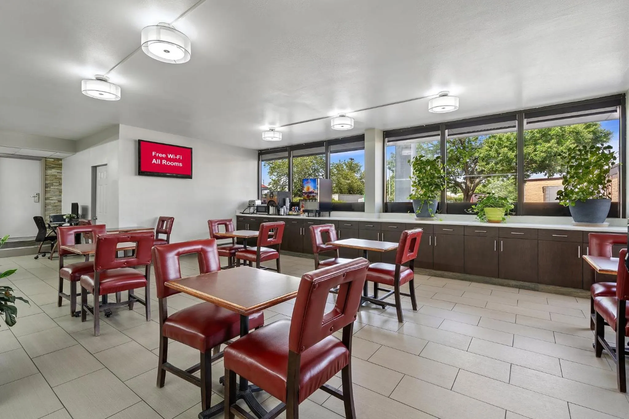 Lobby or reception in Red Roof Inn Wilmington NC