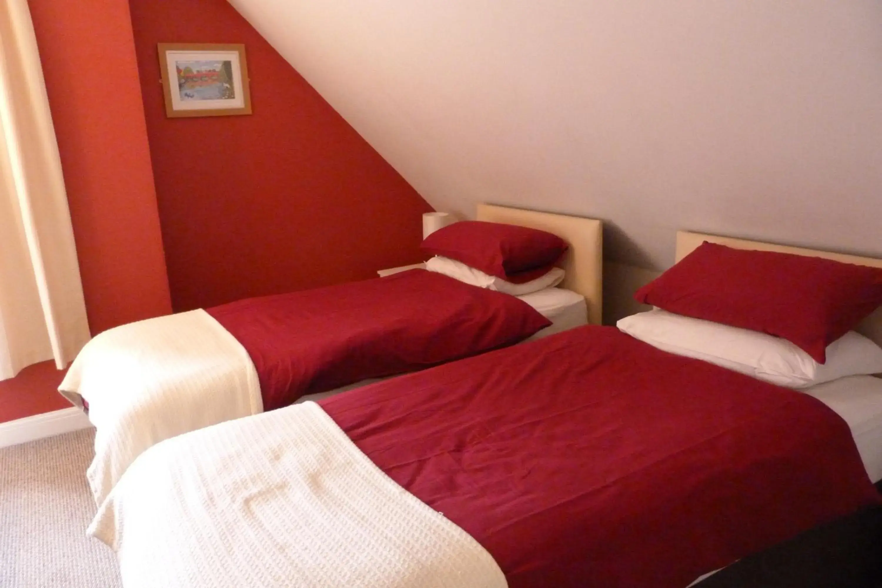 Twin Room - single occupancy in Railway Inn Twin Room - single occupancy in Railway Inn
